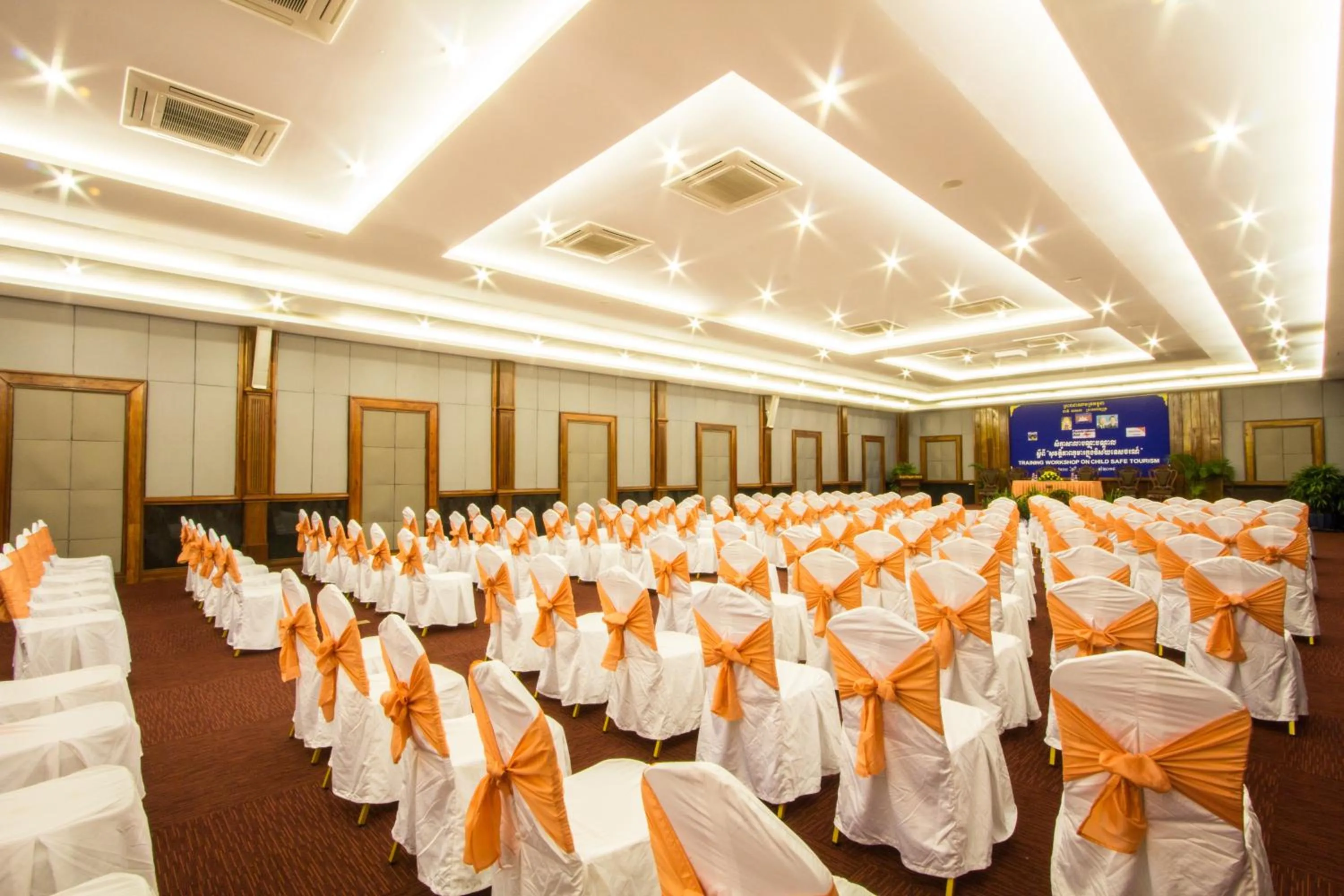 Business facilities in Royal Empire Hotel