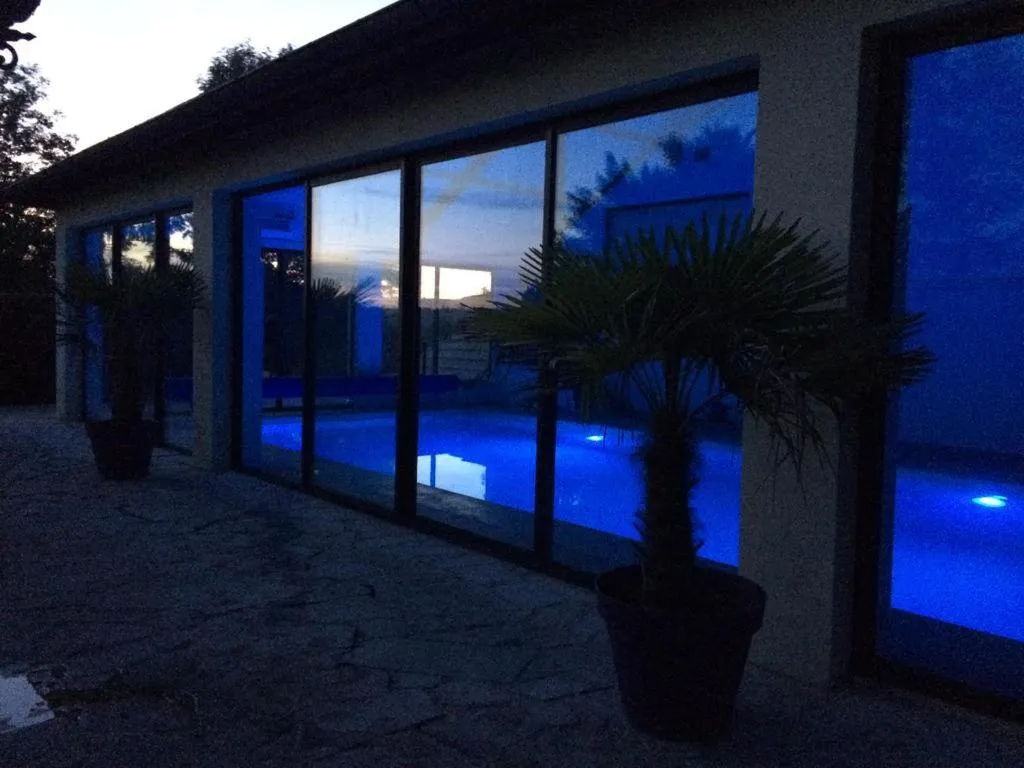 Pool view in La Bourguignotte