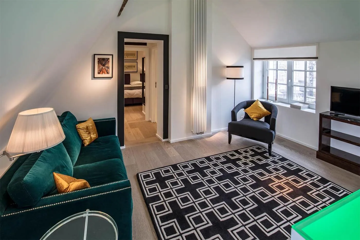 Bed in Faubourg Saint Martin