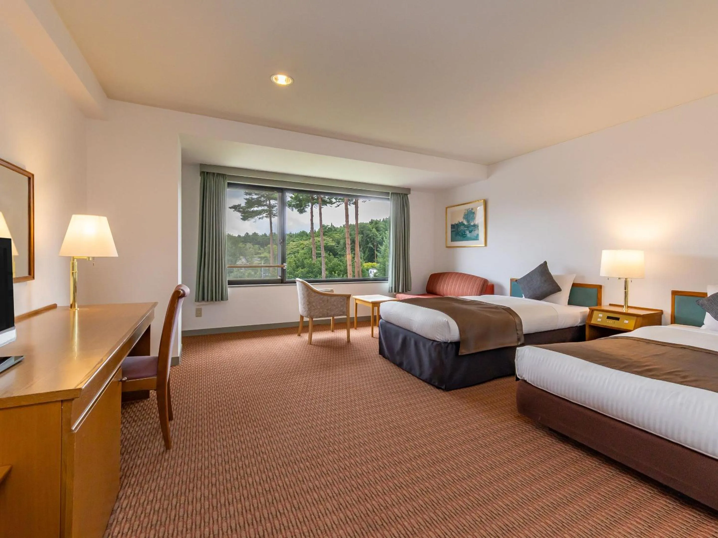 Photo of the whole room in Evergreen-Fuji