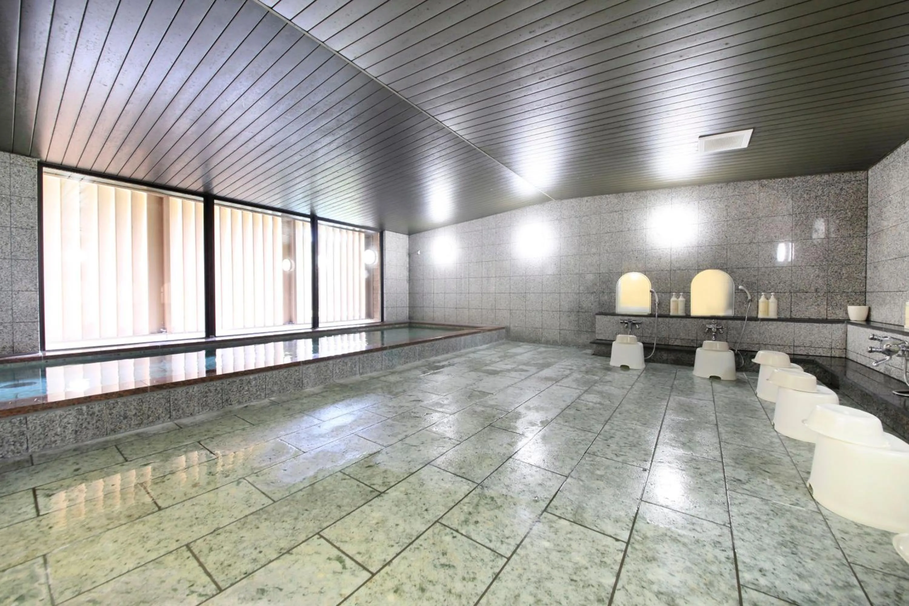 Public Bath in Evergreen-Fuji