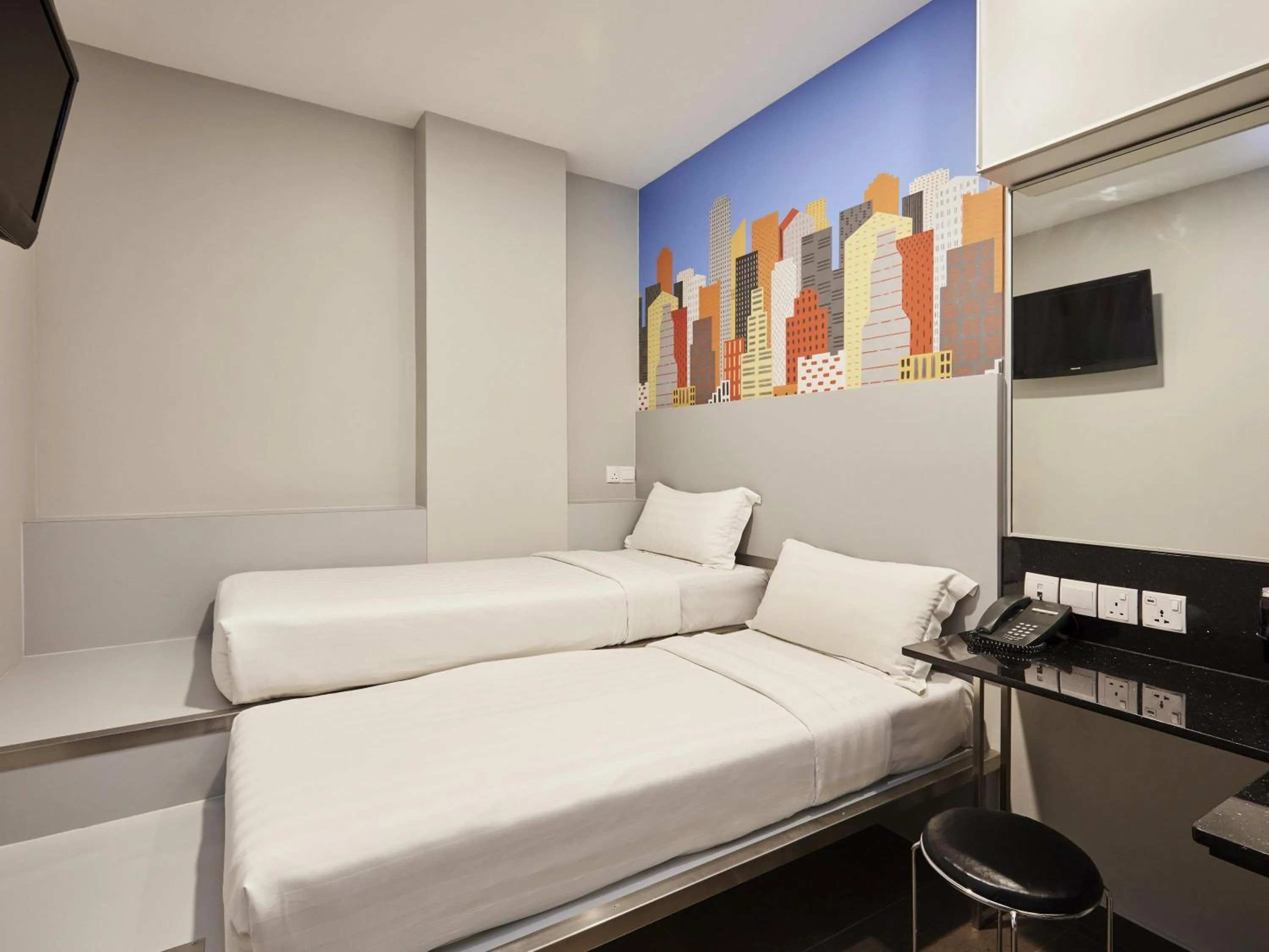 Bedroom, Bed in ibis budget Singapore Bugis