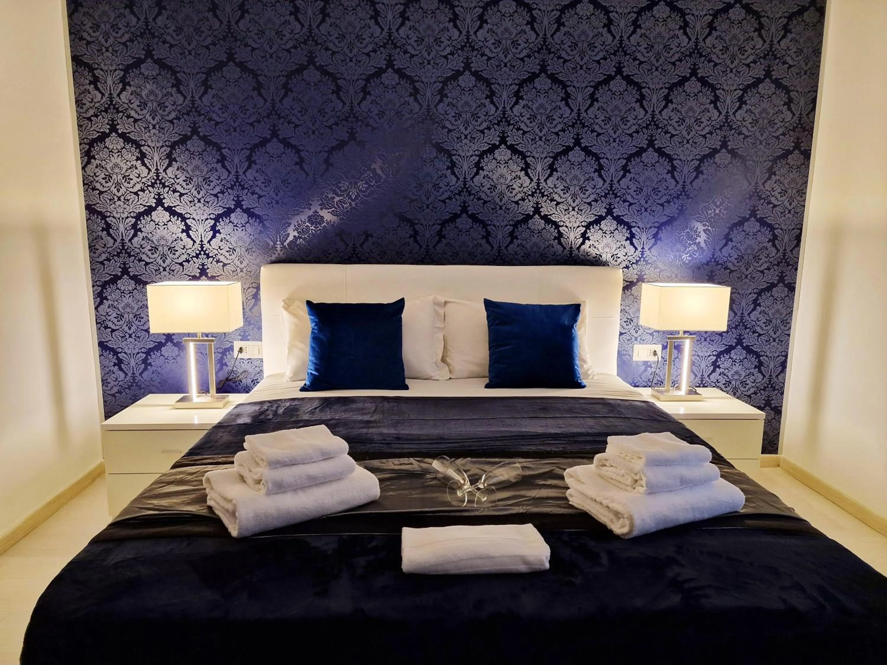 Bedroom, Bed in Maschio Angioino Suite