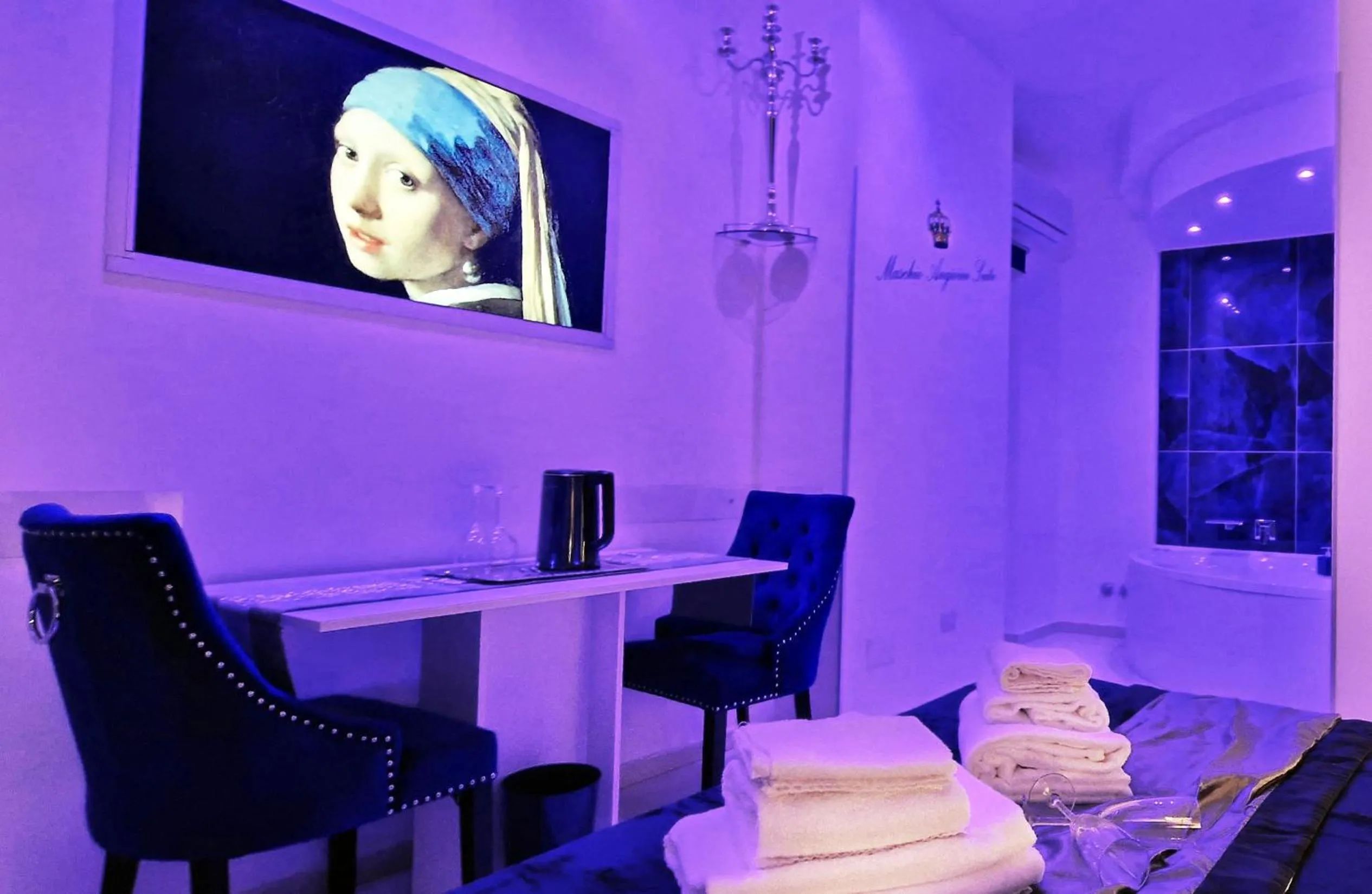 Bedroom in Maschio Angioino Suite