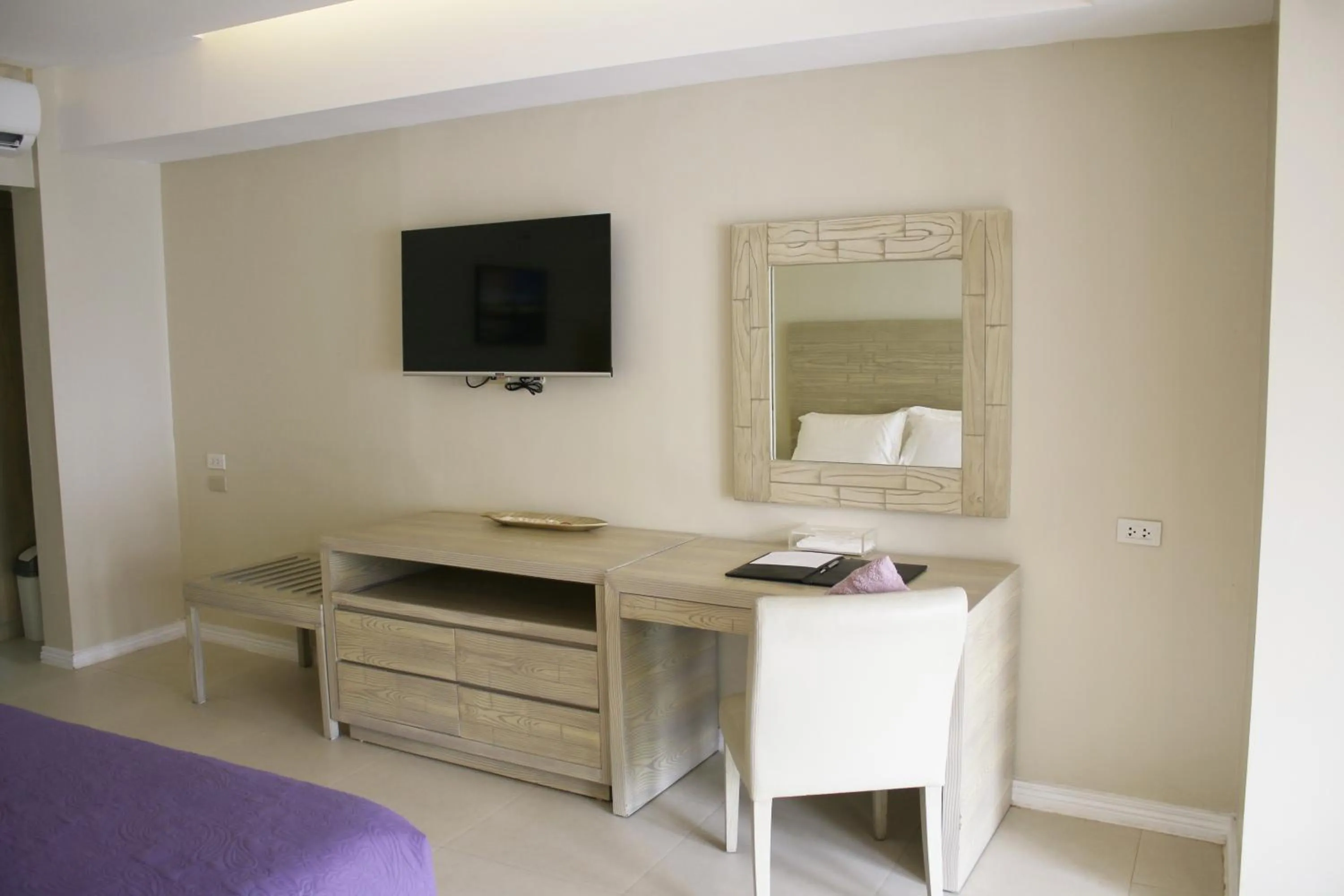 The Muse Beach Front Hotel Boracay