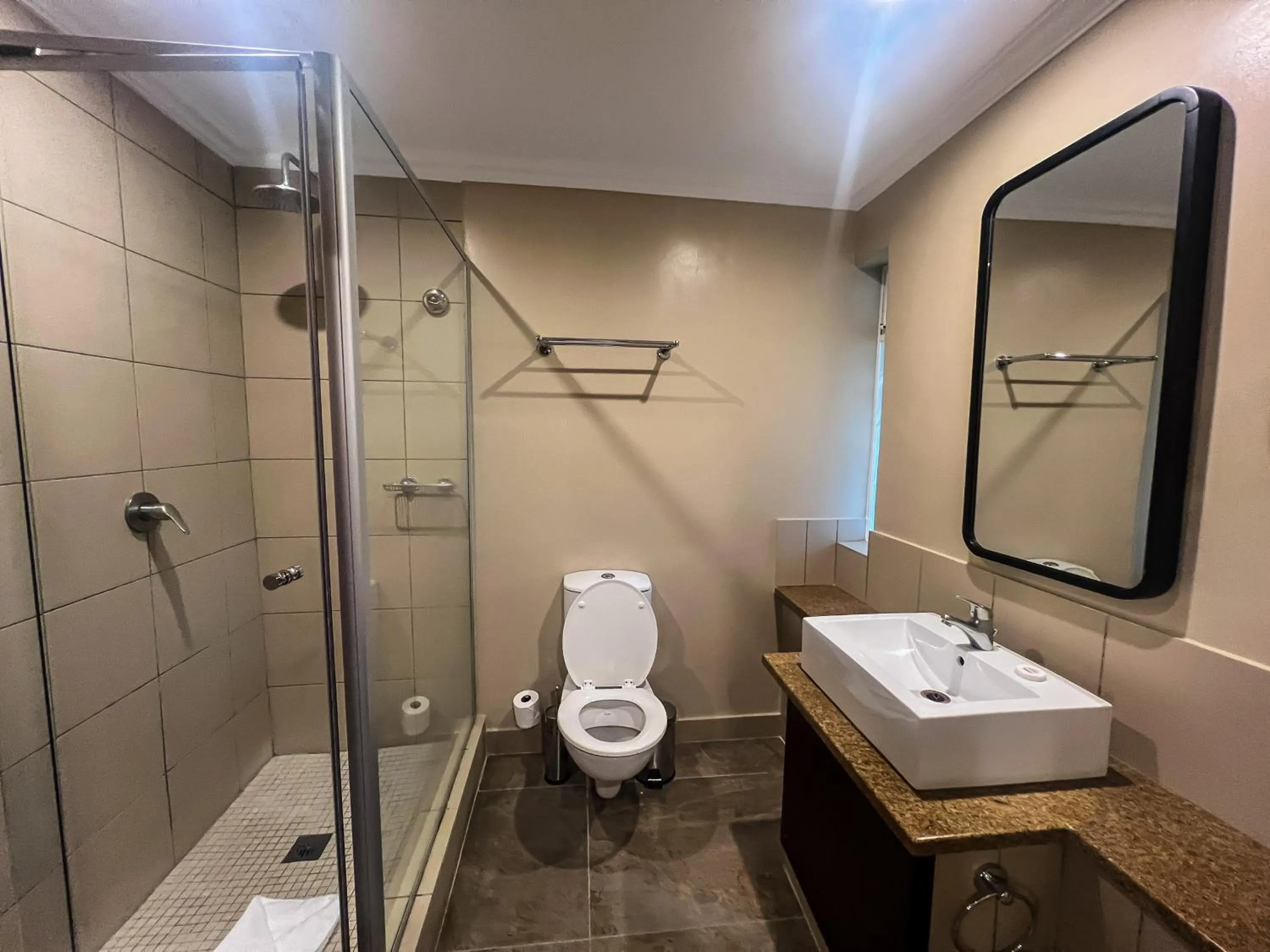 Bathroom in Premier Hotel The Winkler