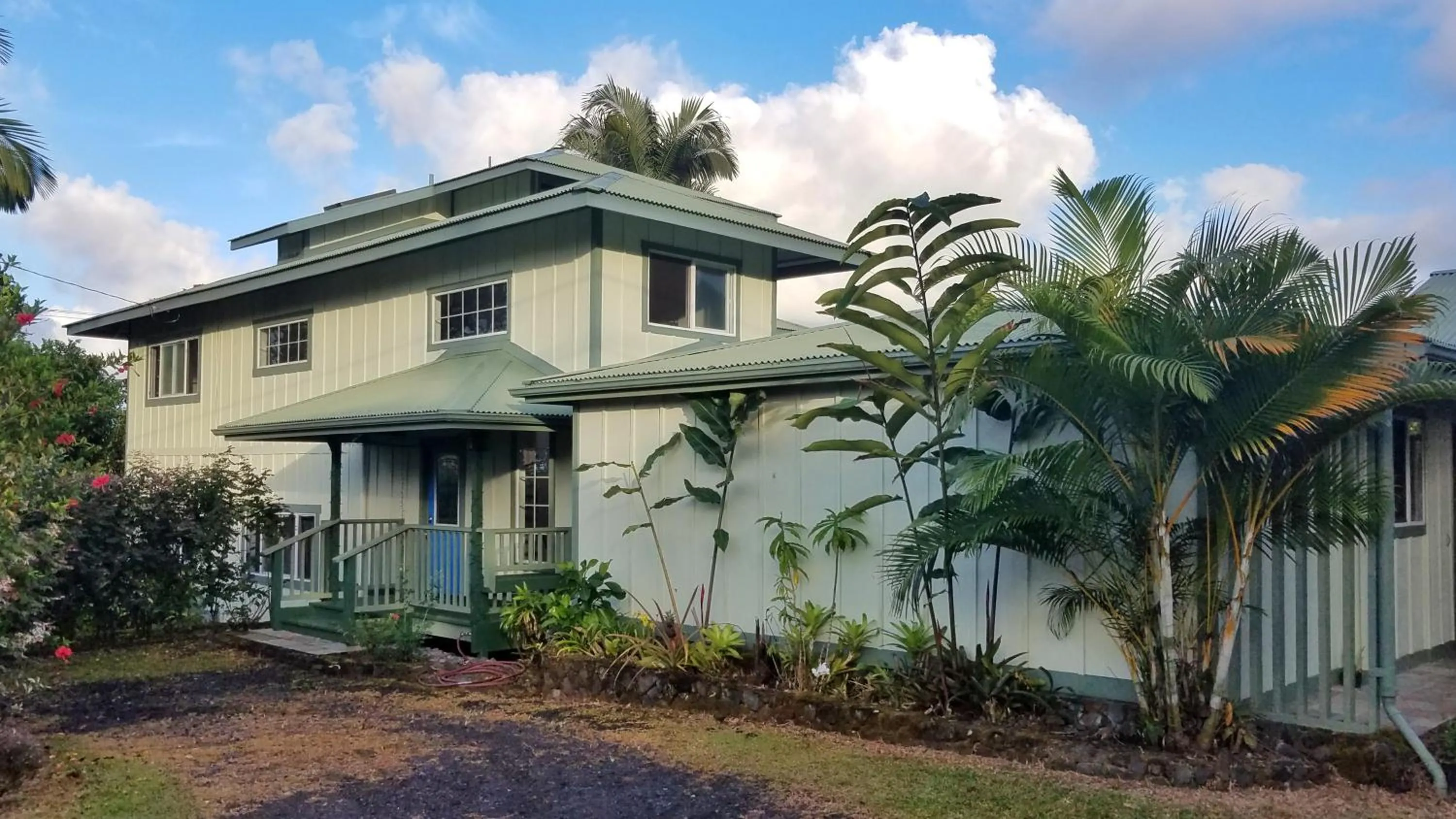 Property building in Hilo Vacation Rental