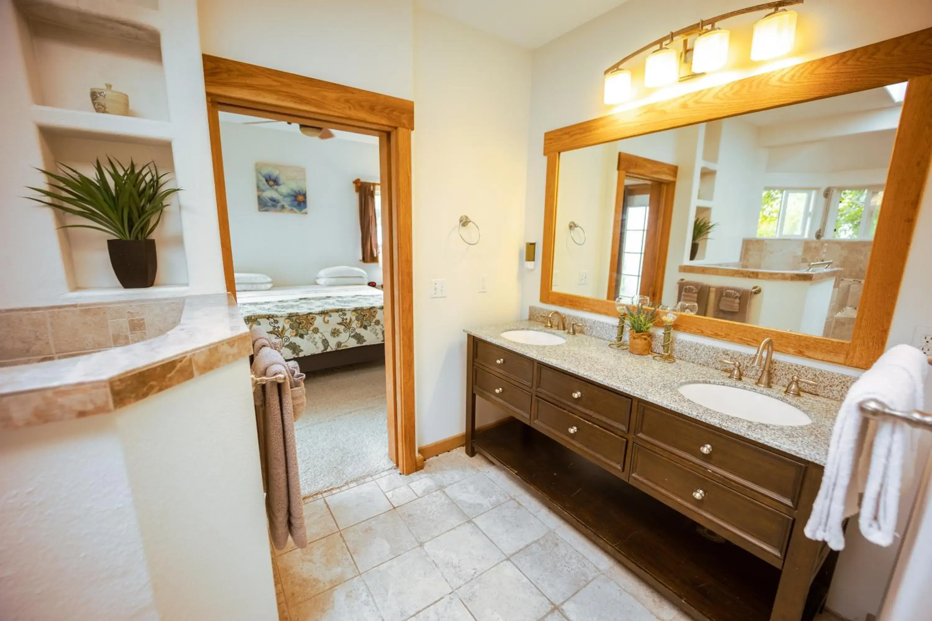 King Suite with Spa Bath in Hilo Vacation Rental King Suite with Spa Bath in Hilo Vacation Rental