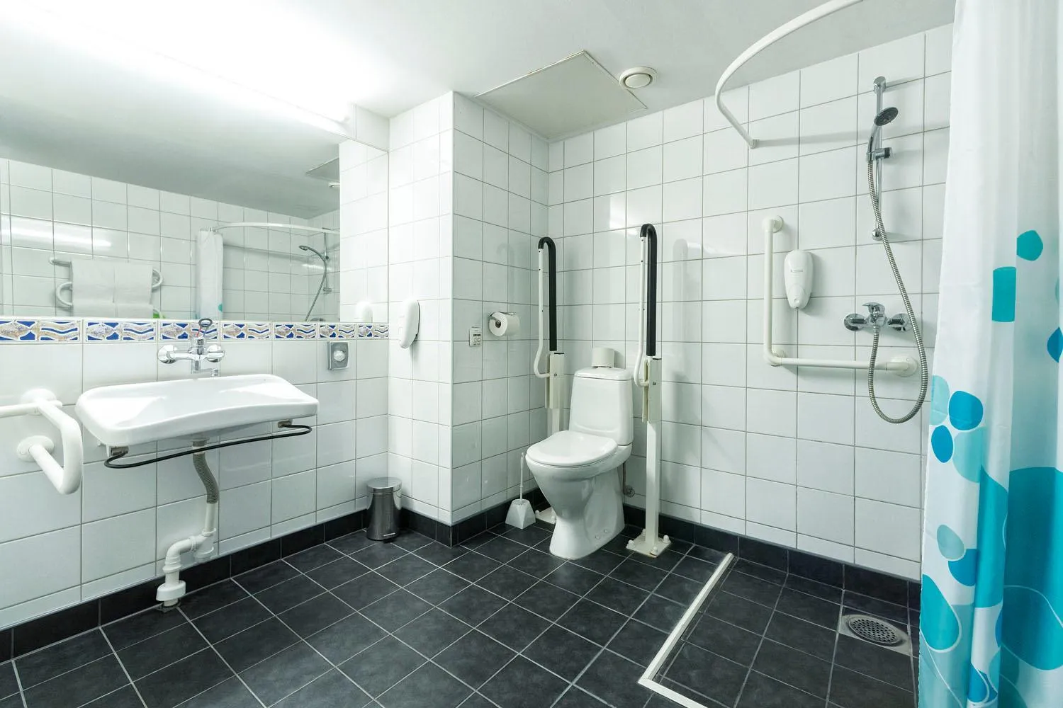 Shower in Tallink Express Hotel