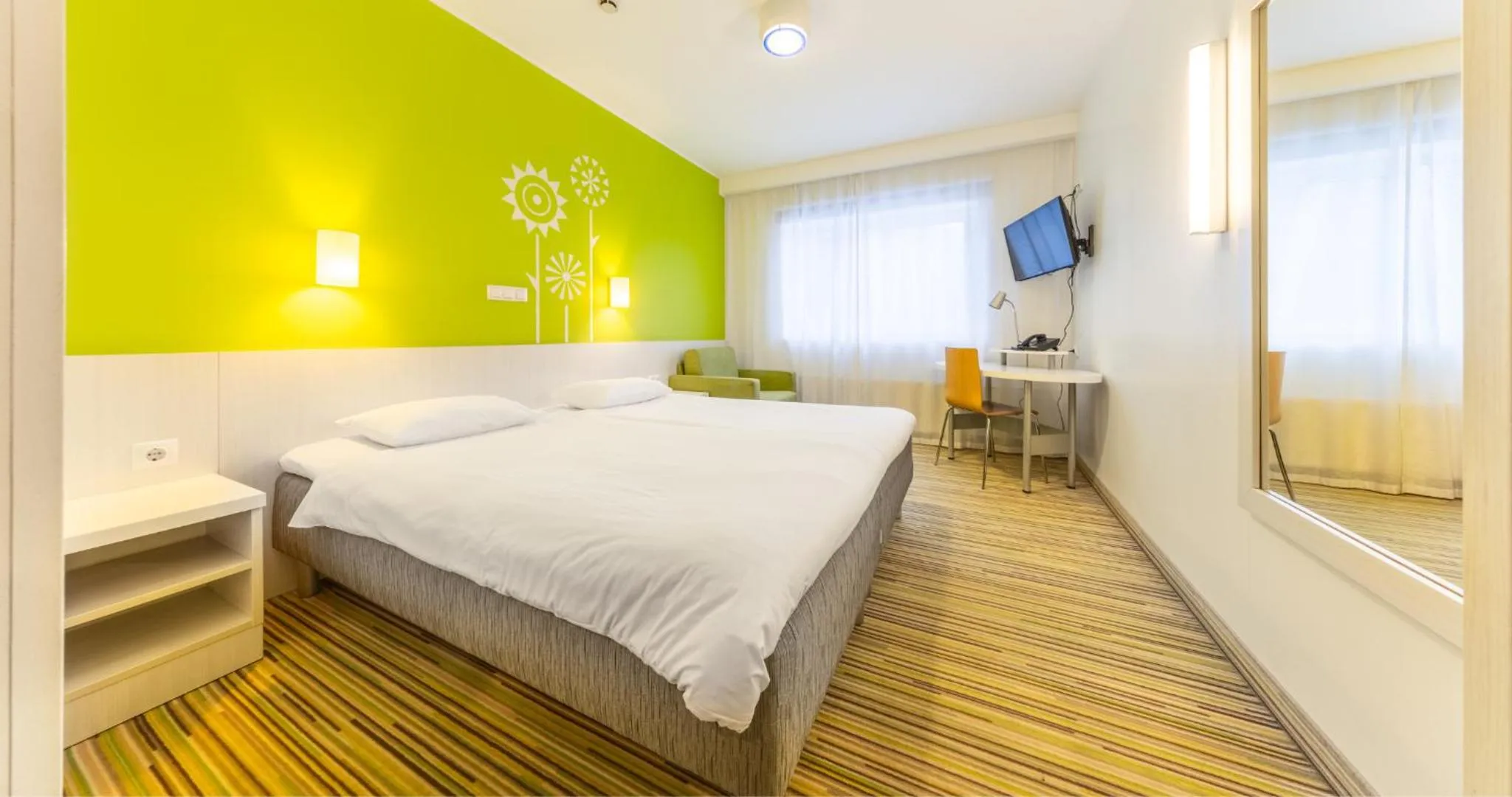 Bedroom, Bed in Tallink Express Hotel