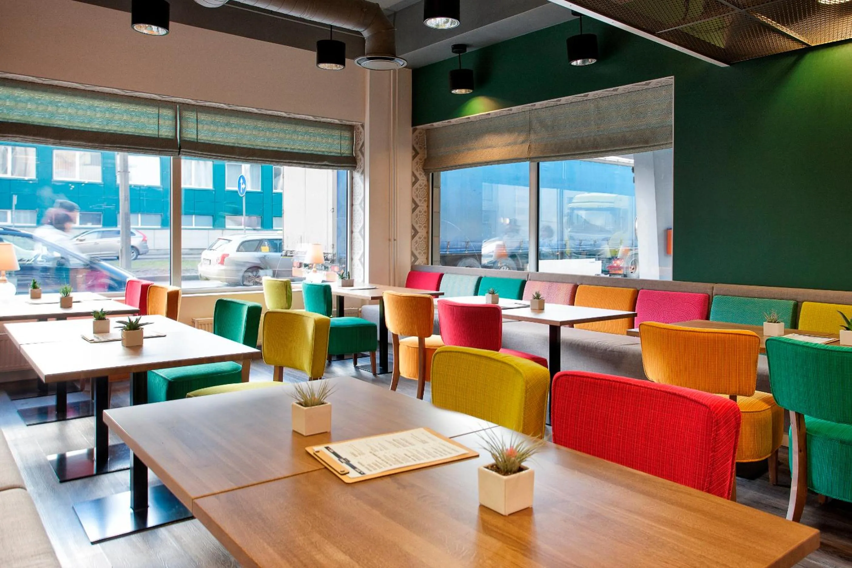 Restaurant/places to eat in Tallink Express Hotel