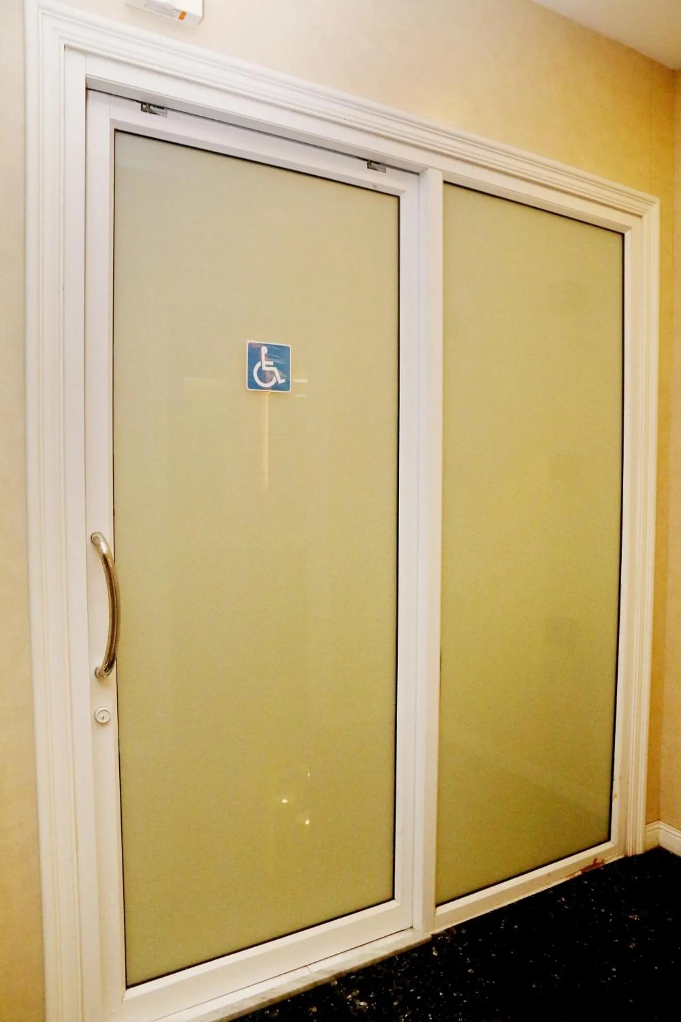 acessibility in Crystal Palace Luxury Hotel Pattaya