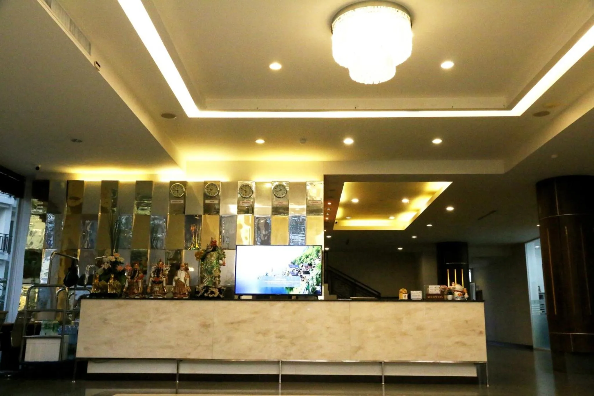 Lobby or reception in Crystal Palace Luxury Hotel Pattaya