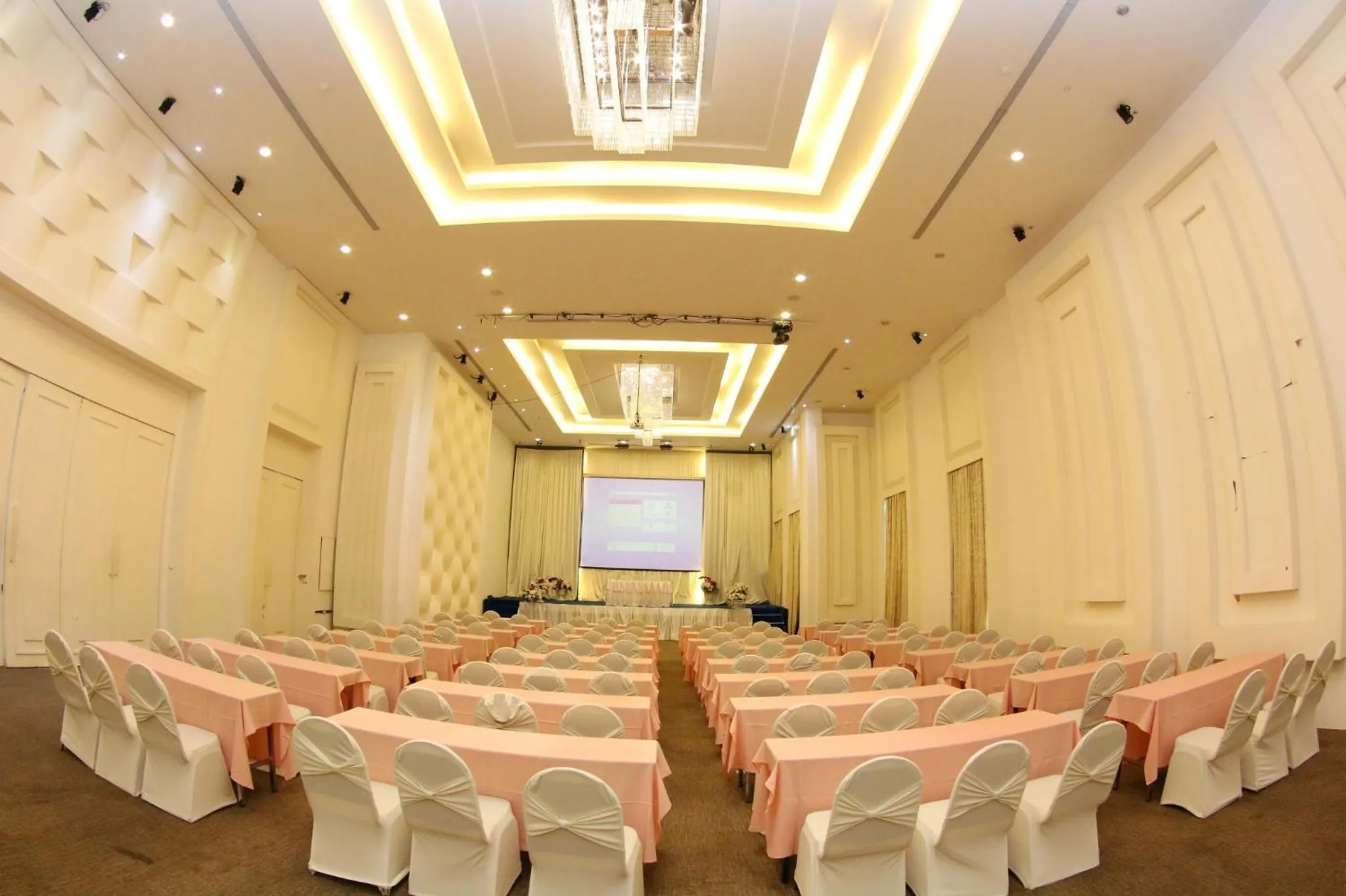 Meeting/conference room in Crystal Palace Luxury Hotel Pattaya