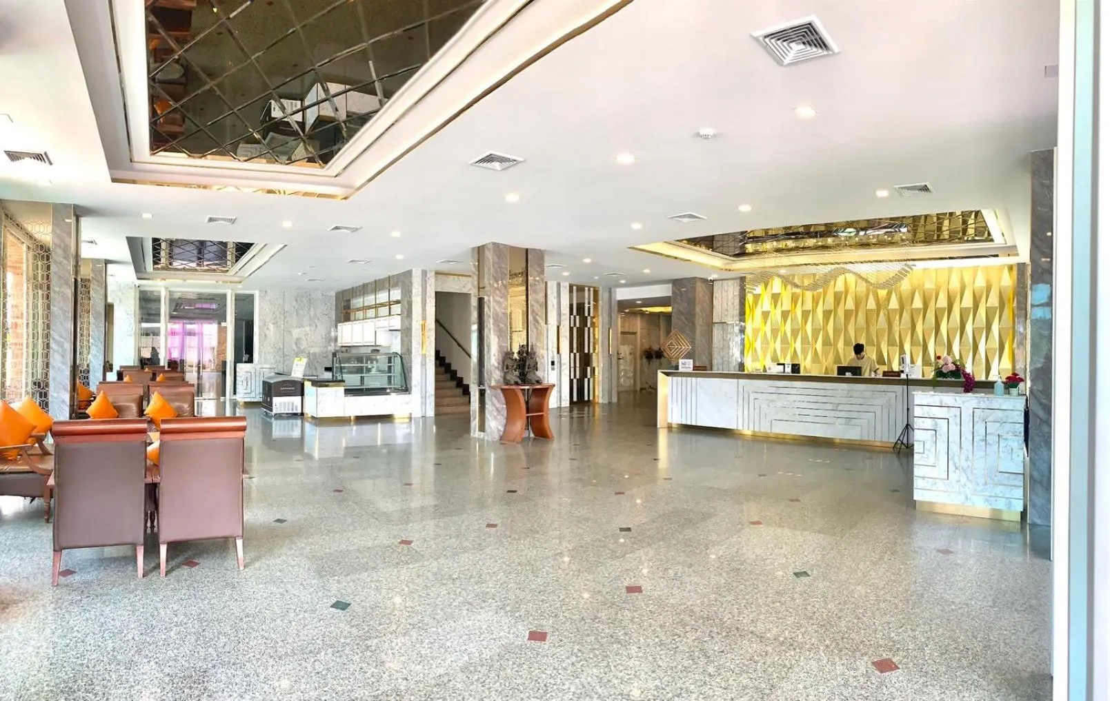 Lobby or reception in Crystal Palace Luxury Hotel Pattaya