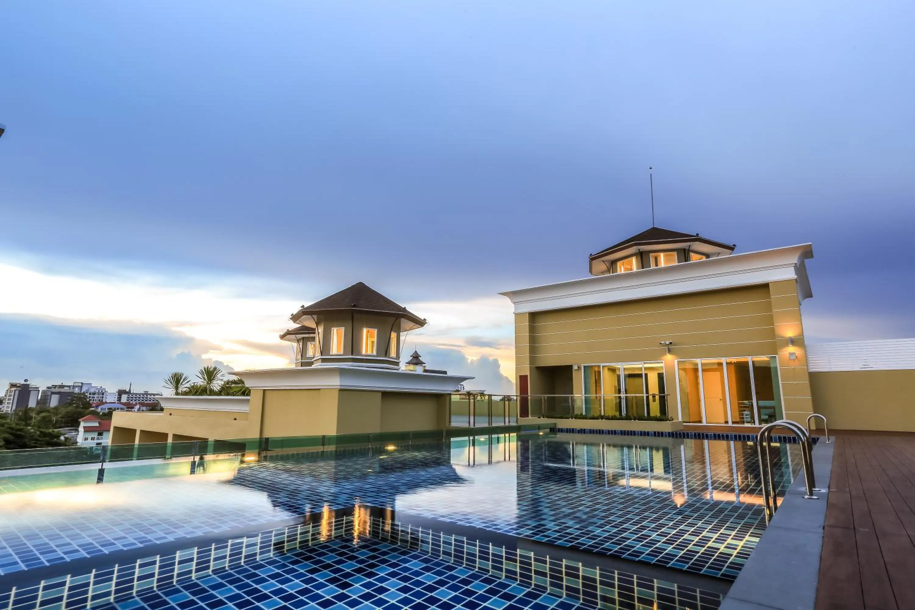 Pool view in Crystal Palace Luxury Hotel Pattaya