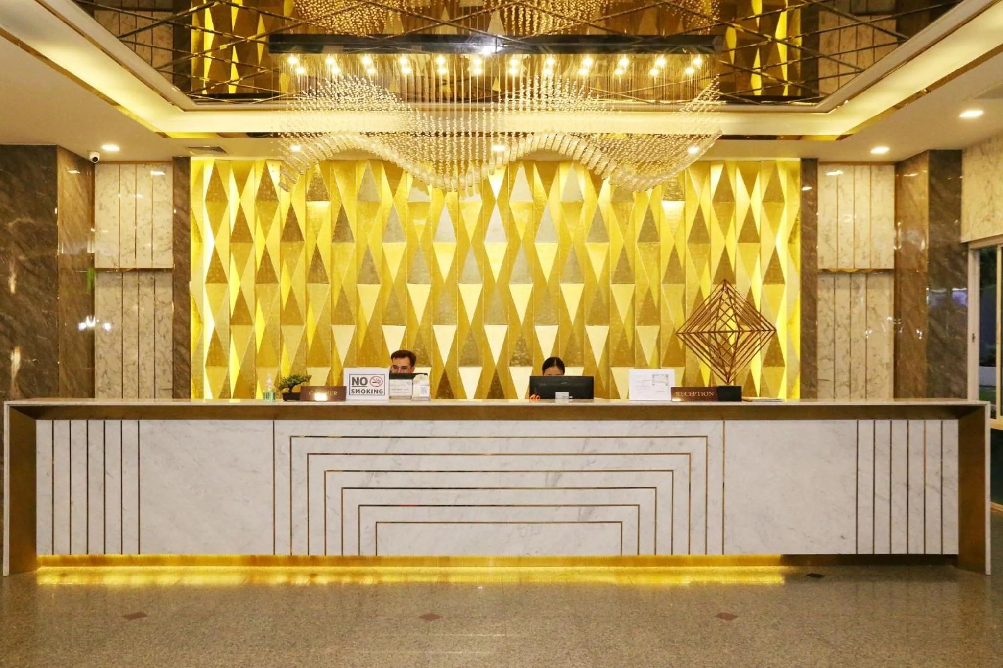 Lobby or reception in Crystal Palace Luxury Hotel Pattaya