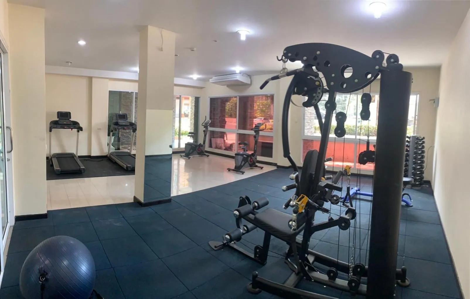 Fitness centre/facilities in Crystal Palace Luxury Hotel Pattaya