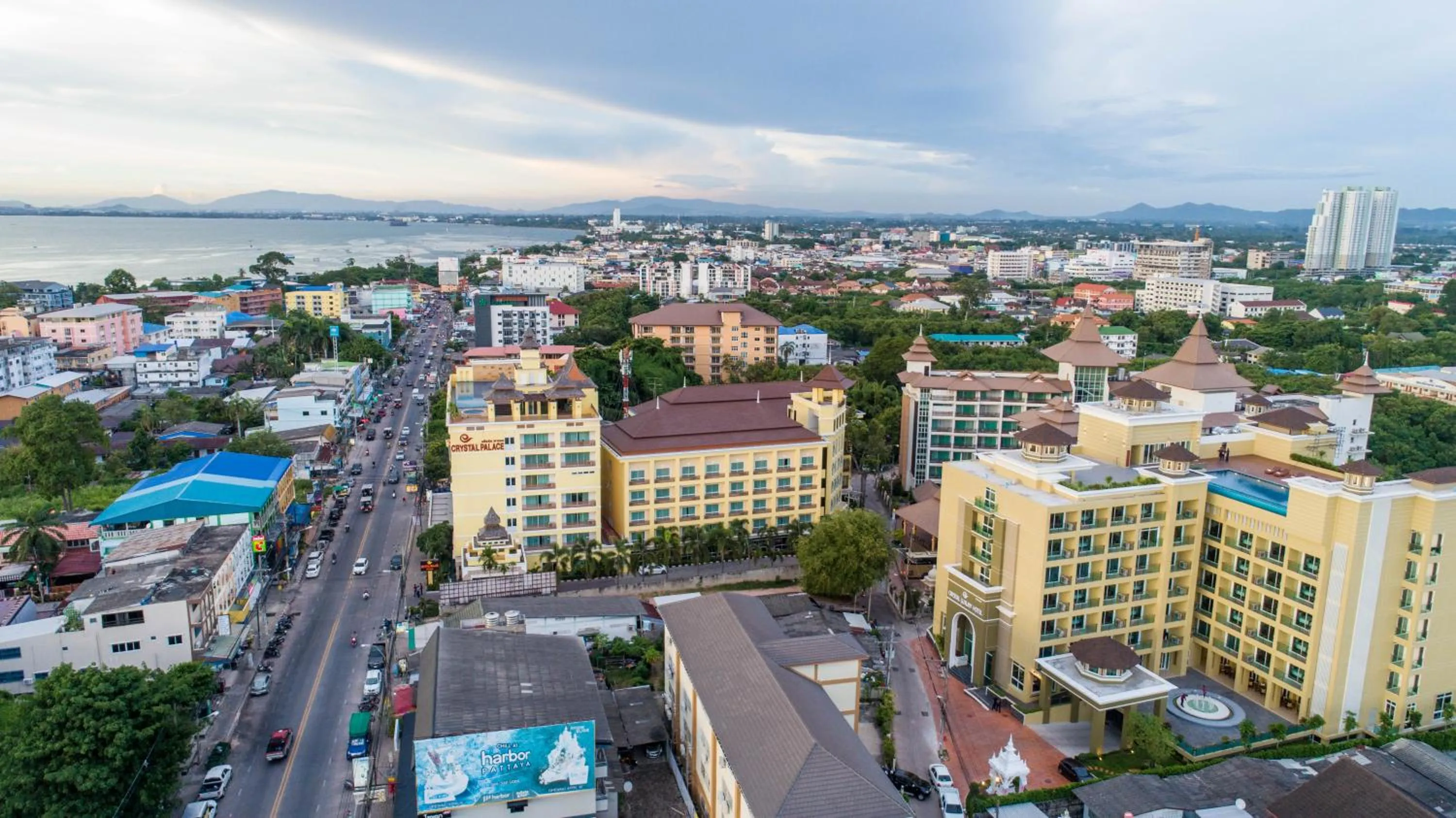 Nearby landmark in Crystal Palace Luxury Hotel Pattaya