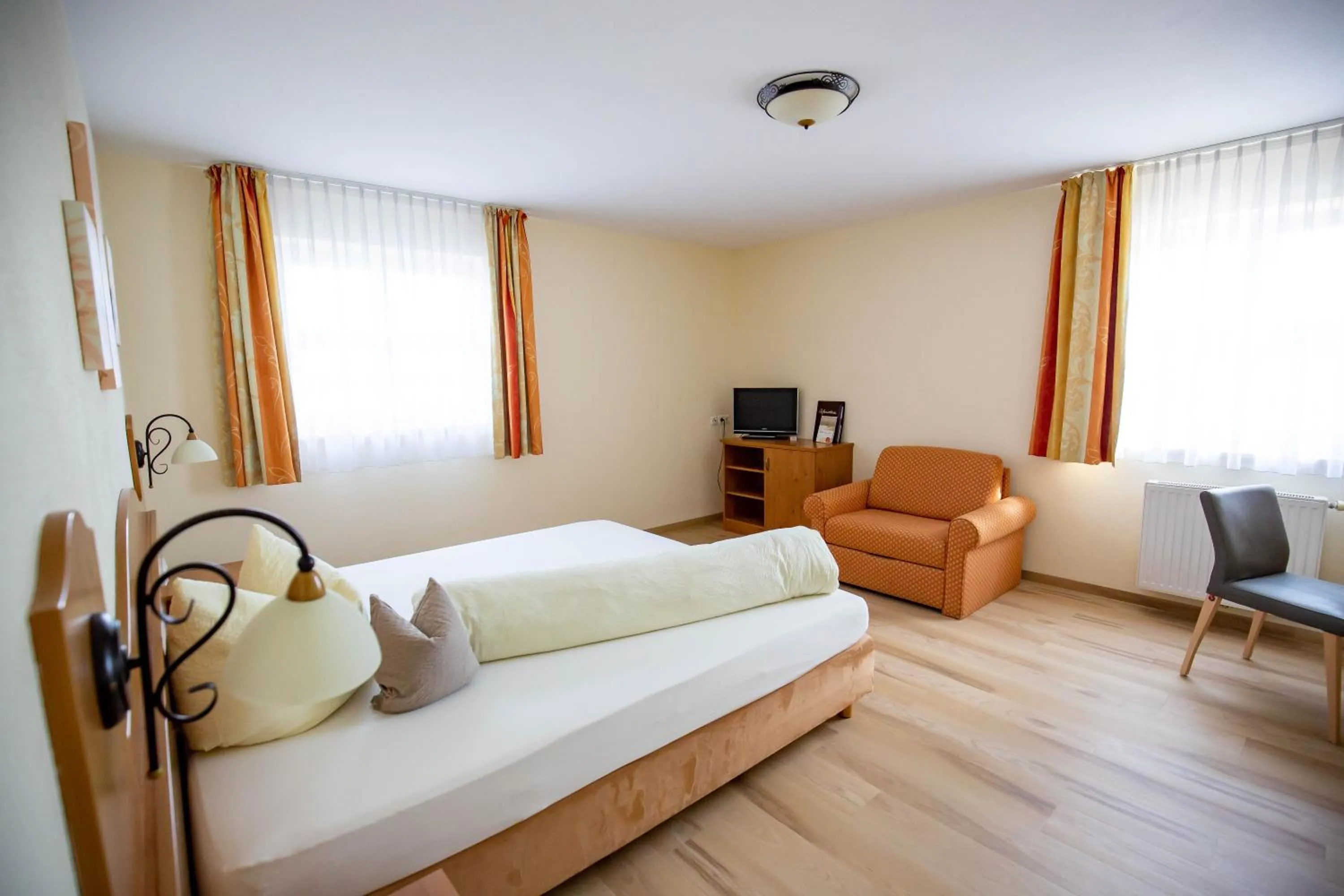 Bed in Gasthaus und Hotel Göttler Josef