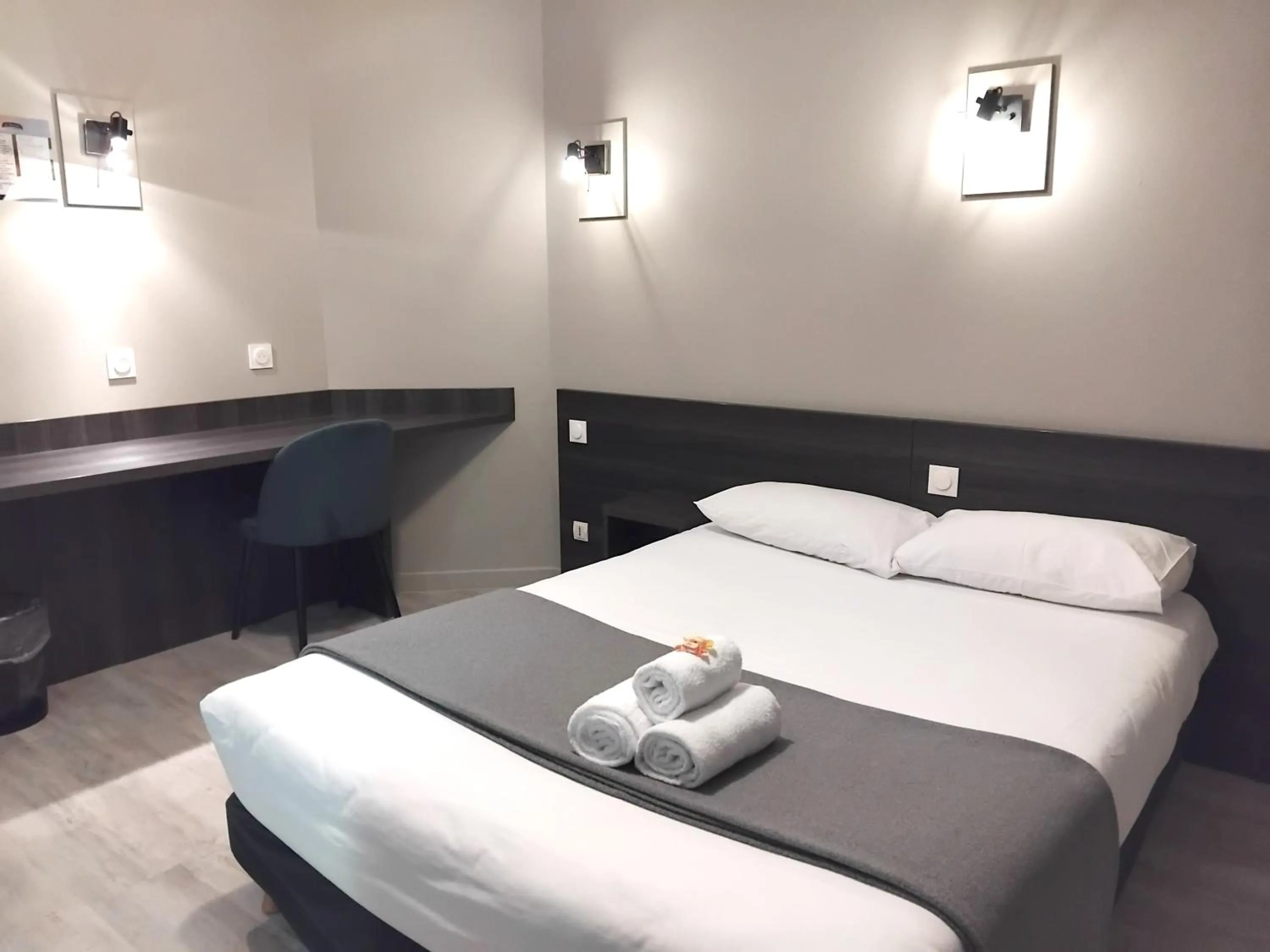 Hôtel Le Bratoria , anciennement Le Saint Vincent