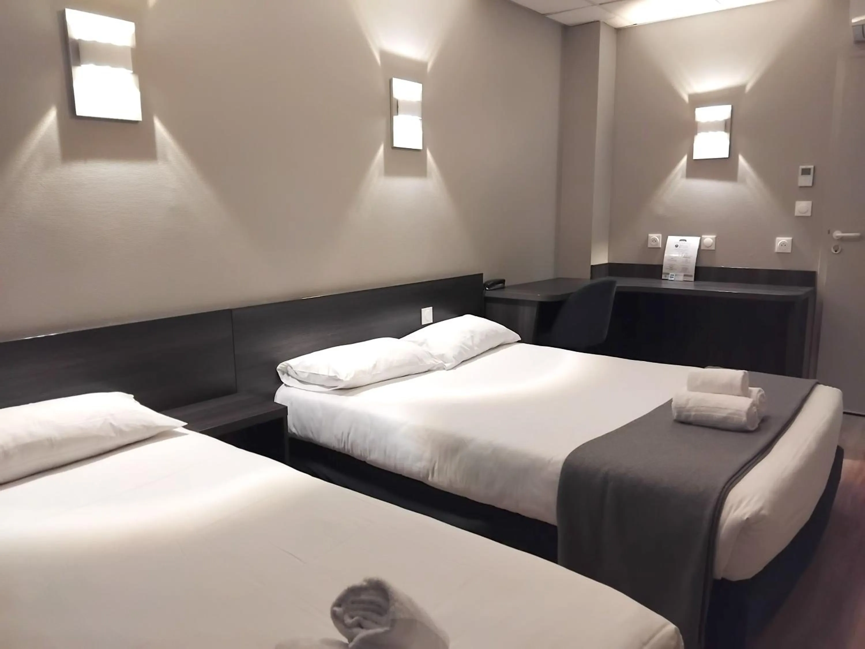 Hôtel Le Bratoria , anciennement Le Saint Vincent