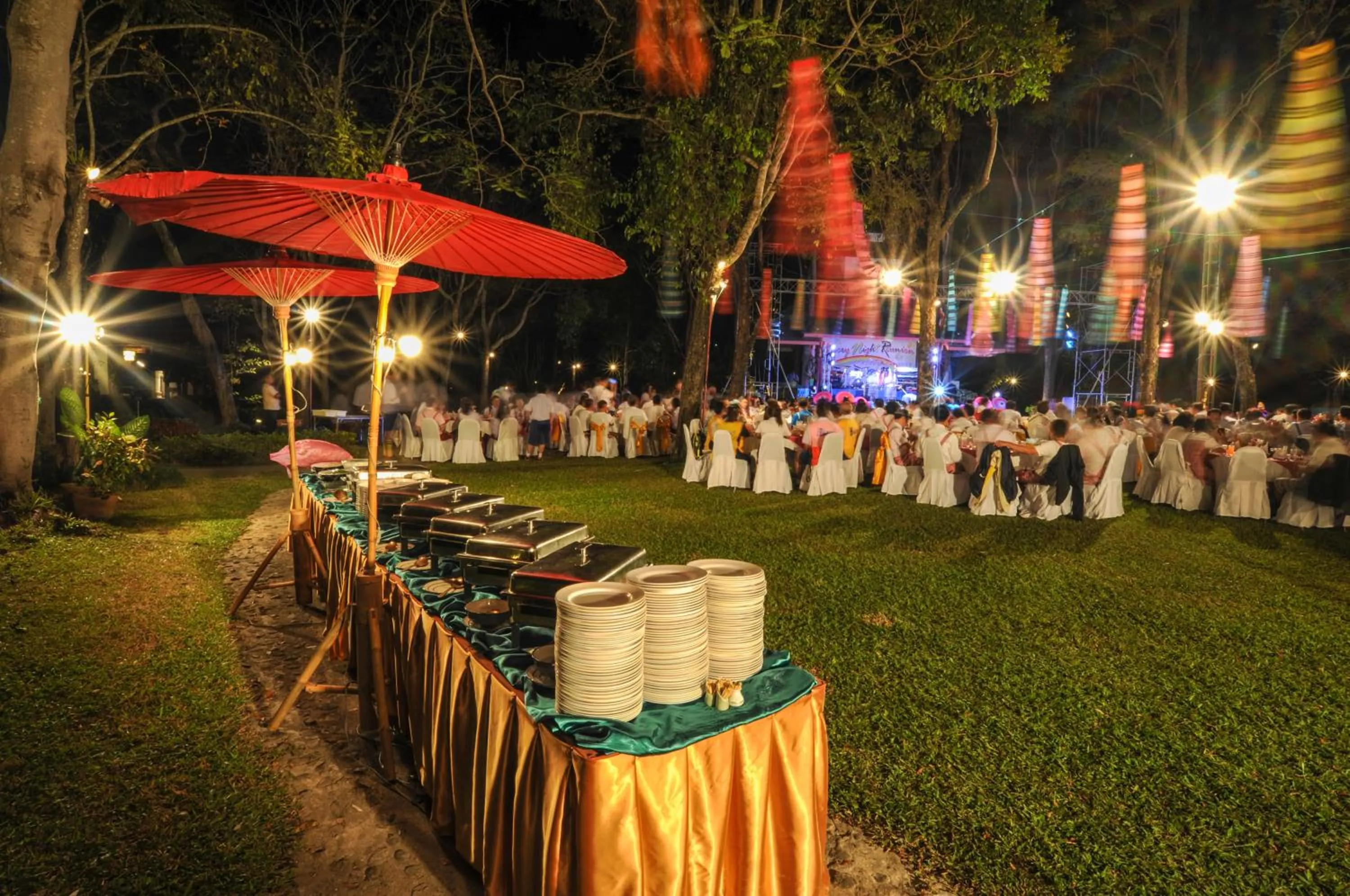 Restaurant/places to eat in Suan Bua Hotel & Resort