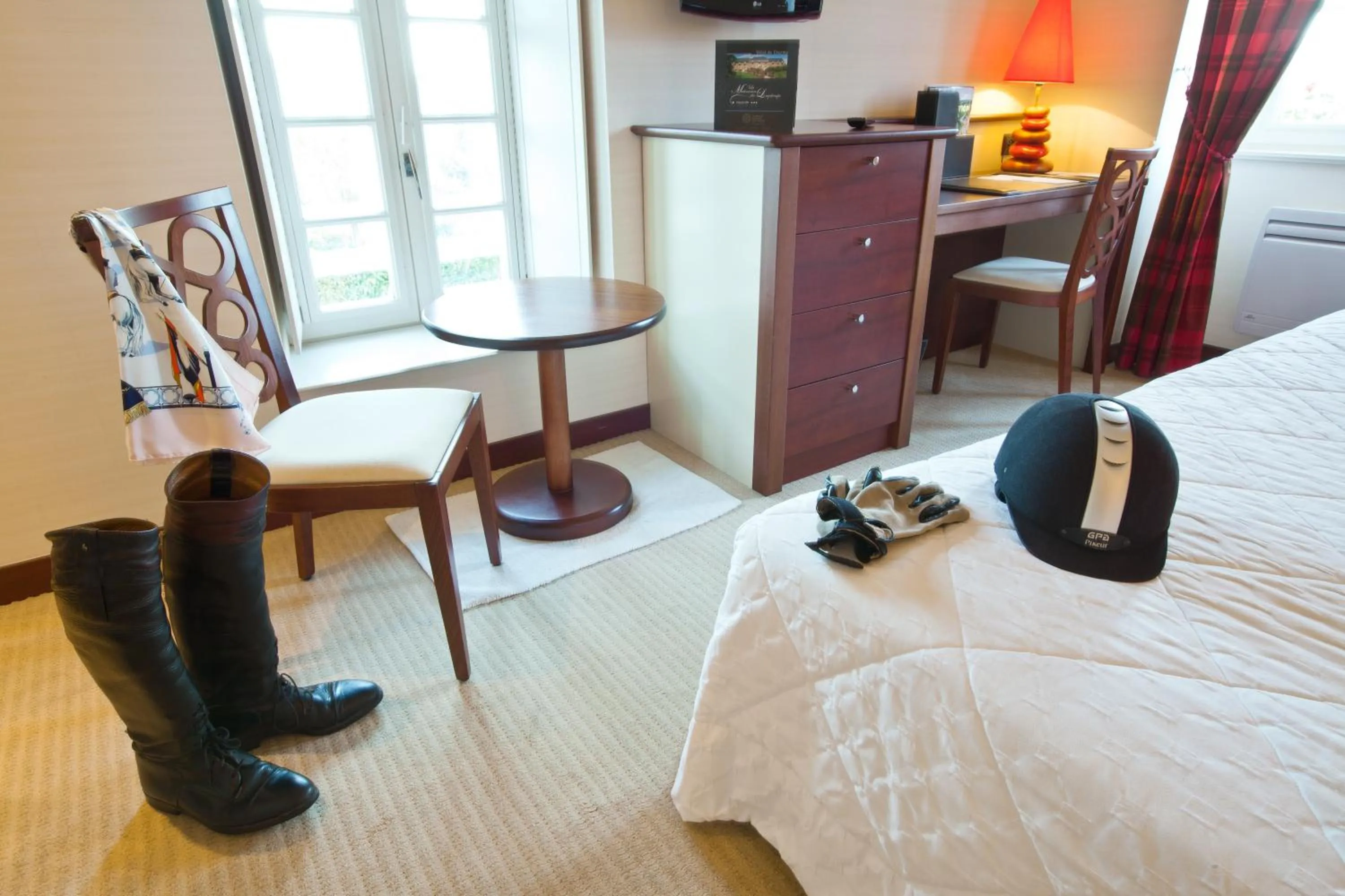 Bedroom, Bed in Hotel Spa La Malouinière Des Longchamps - Saint-Malo