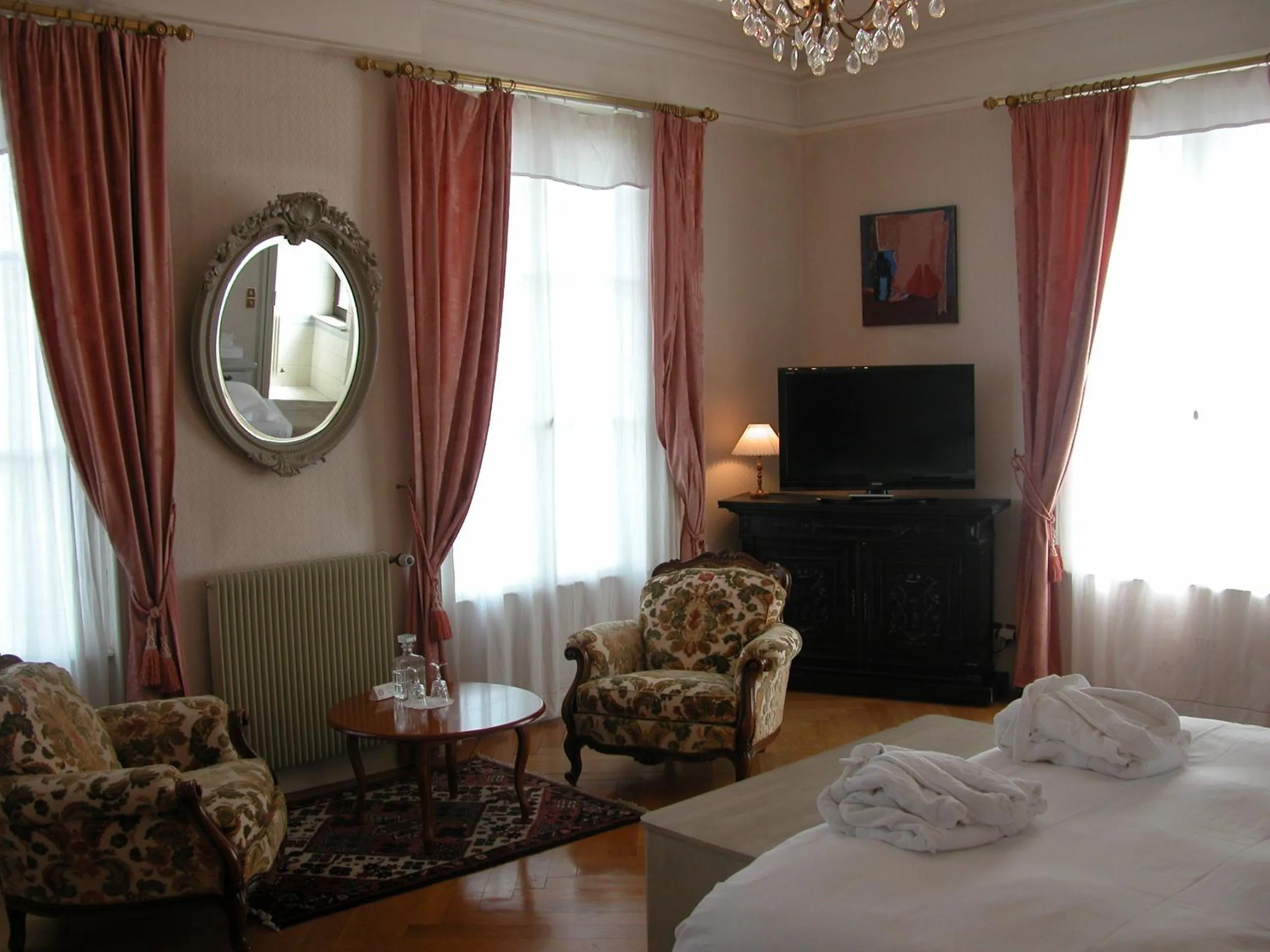 Photo of the whole room in Domaine de Beaupré - Hotel The Originals Relais