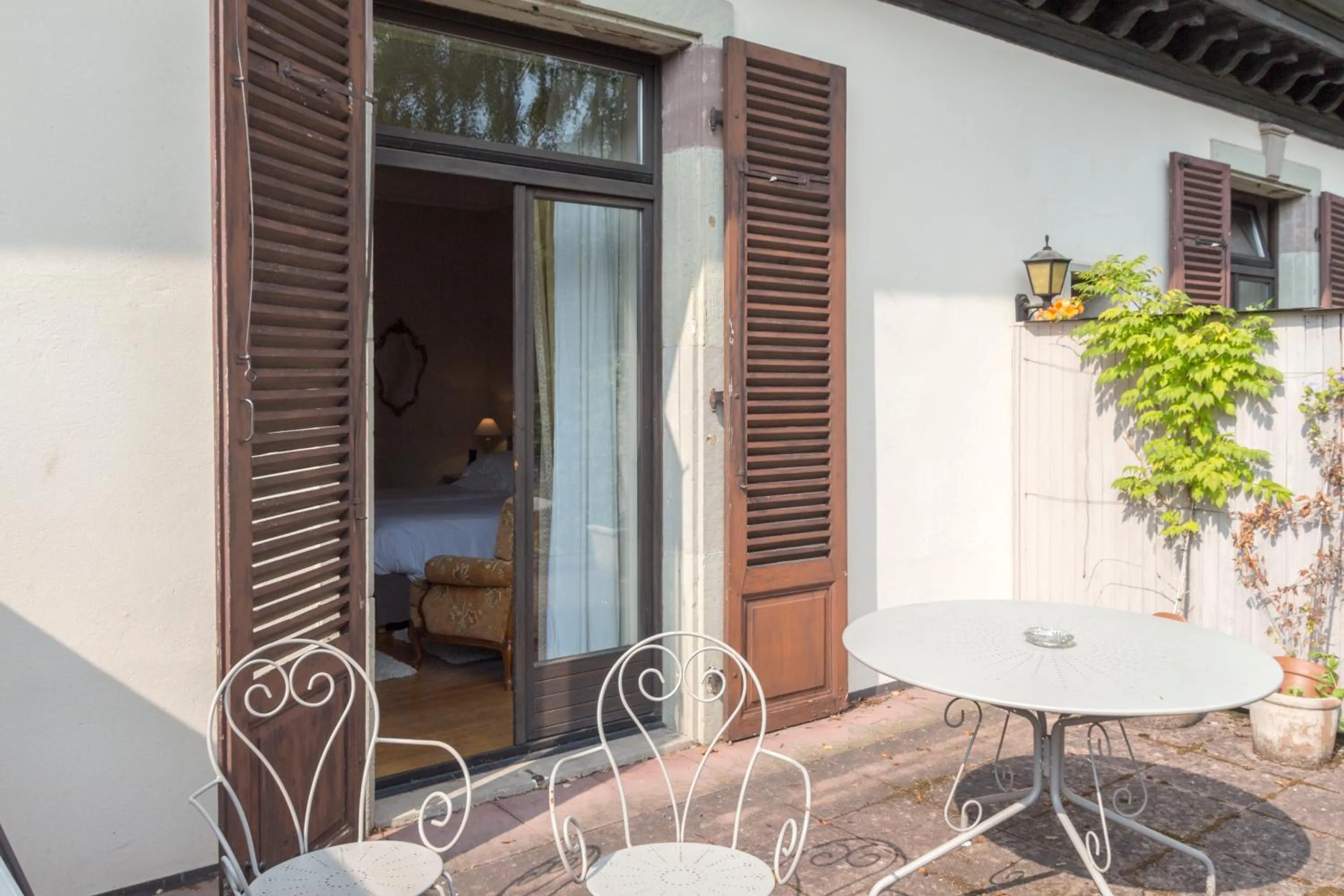 Balcony/Terrace in Domaine de Beaupré - Hotel The Originals Relais