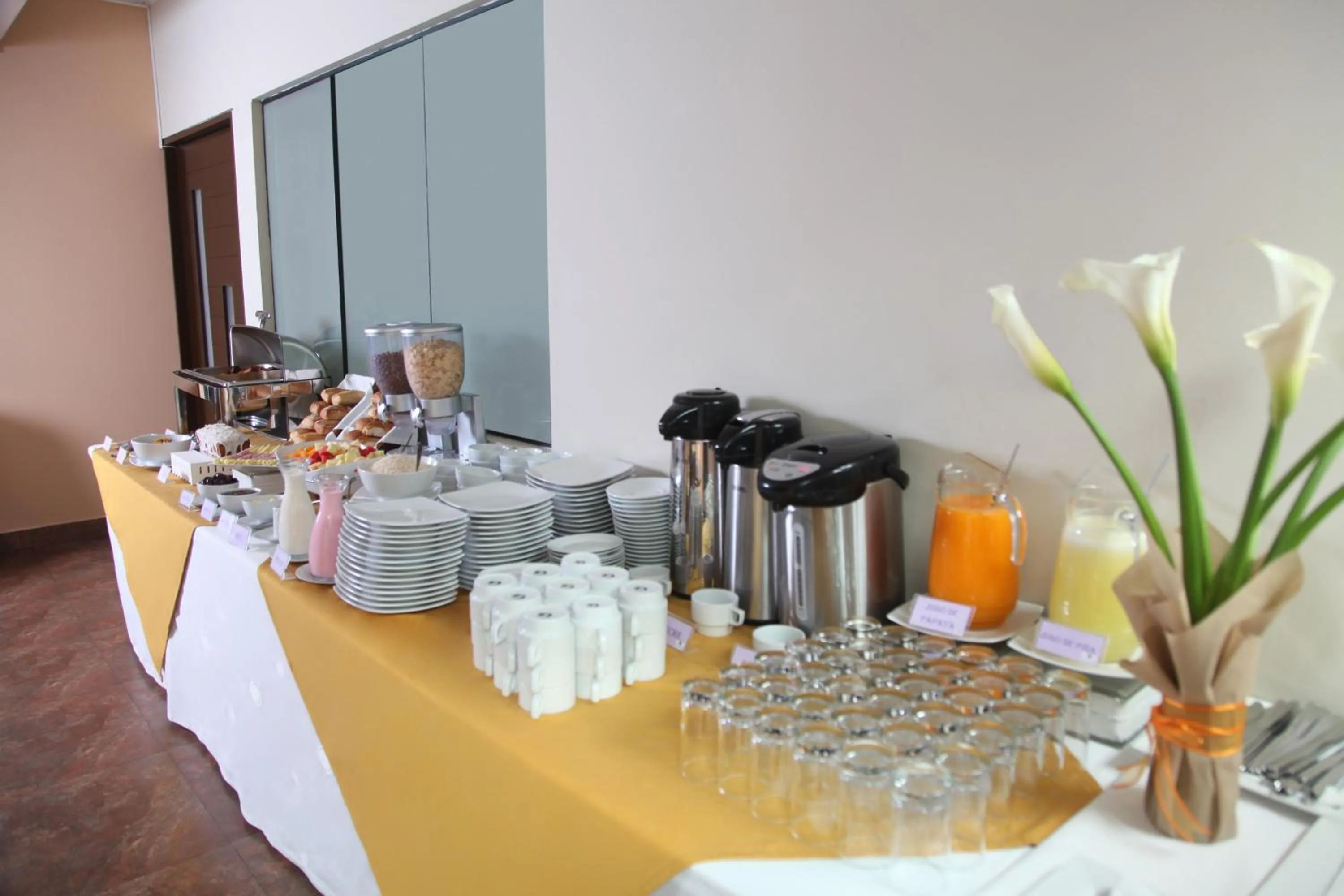 Food and drinks in Hotel Rivera Inn