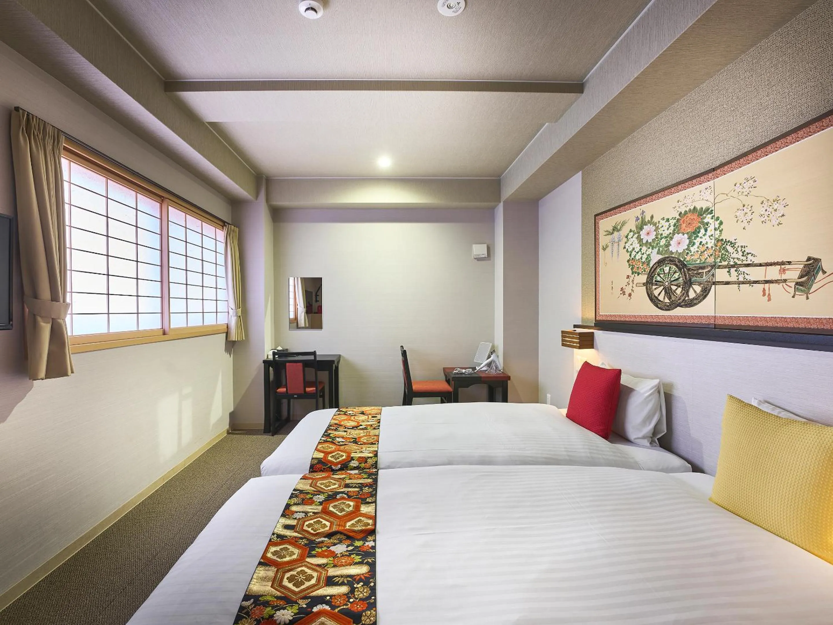 Photo of the whole room, Bed in Kyoto Inn Gion