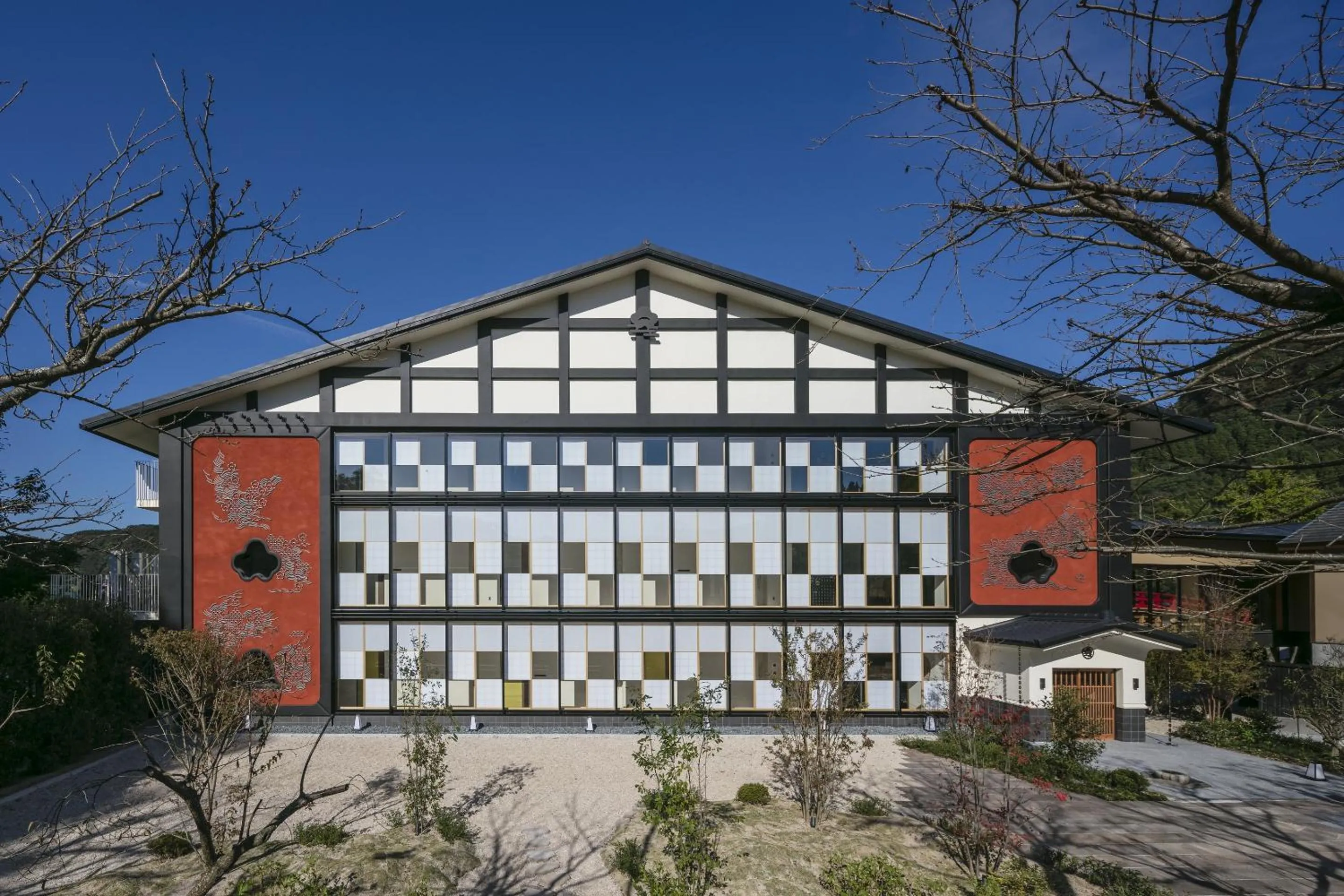 Facade/entrance in Okuhita Onsen Umehibiki