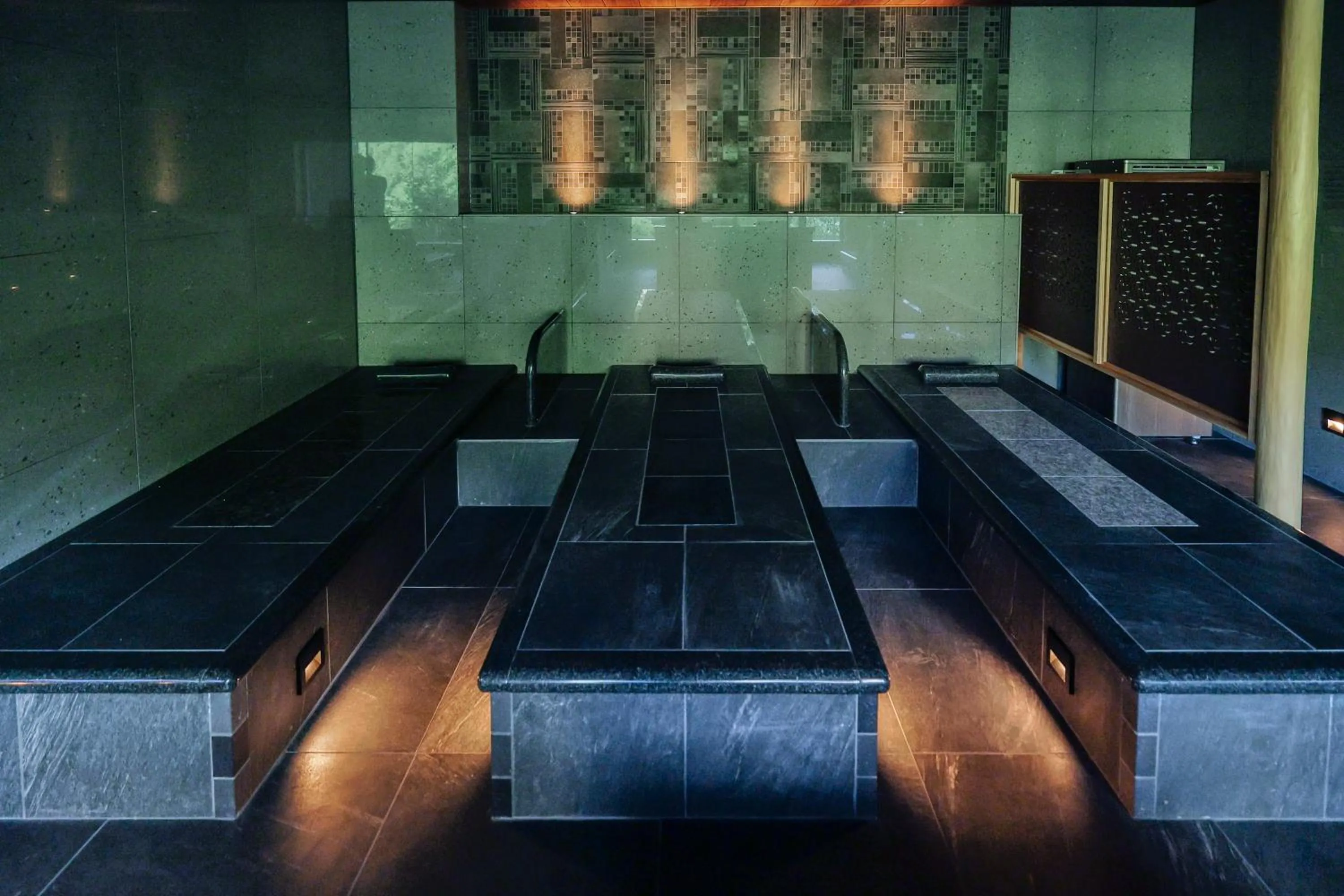 Public Bath in Okuhita Onsen Umehibiki