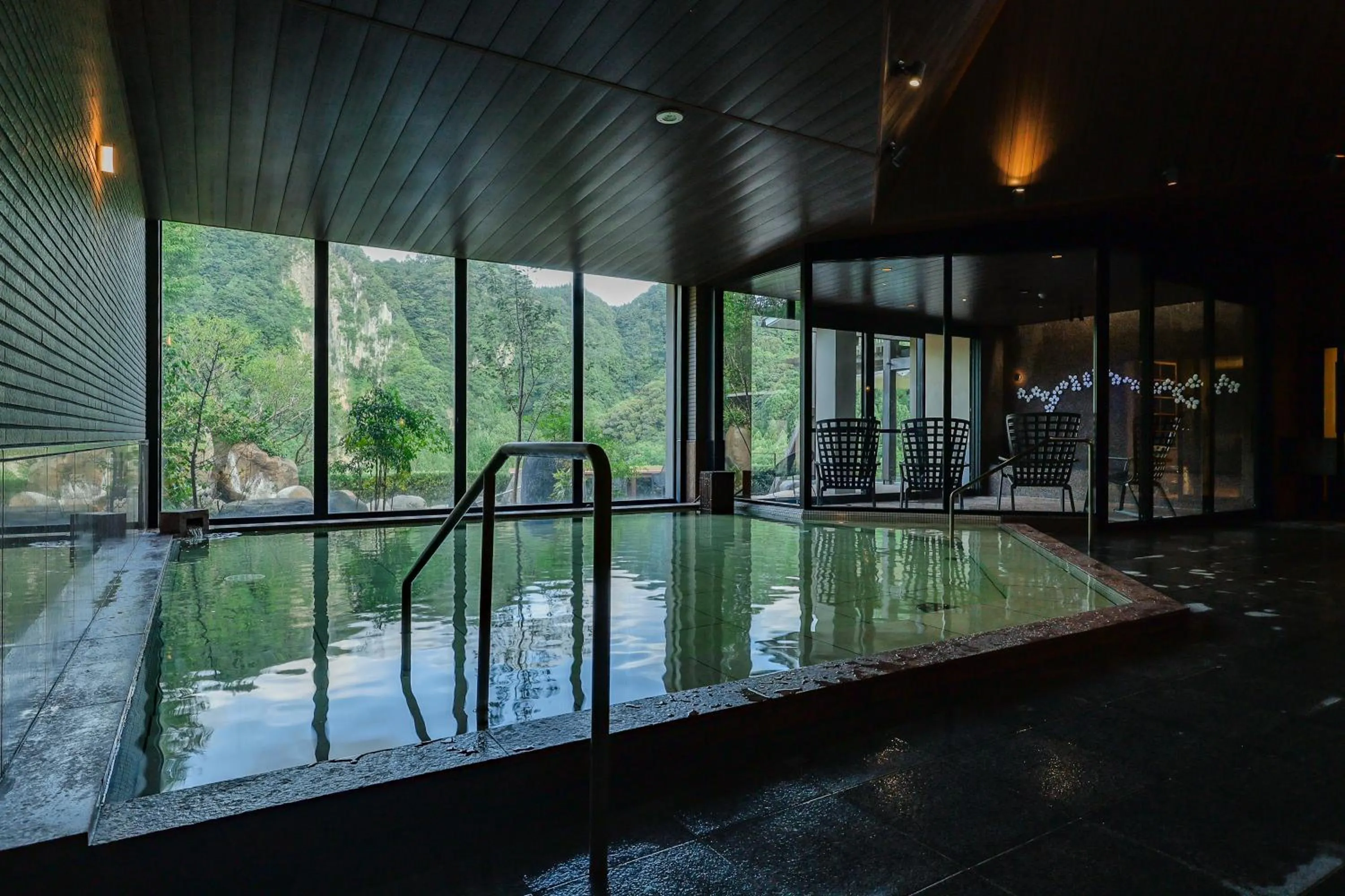Public Bath in Okuhita Onsen Umehibiki