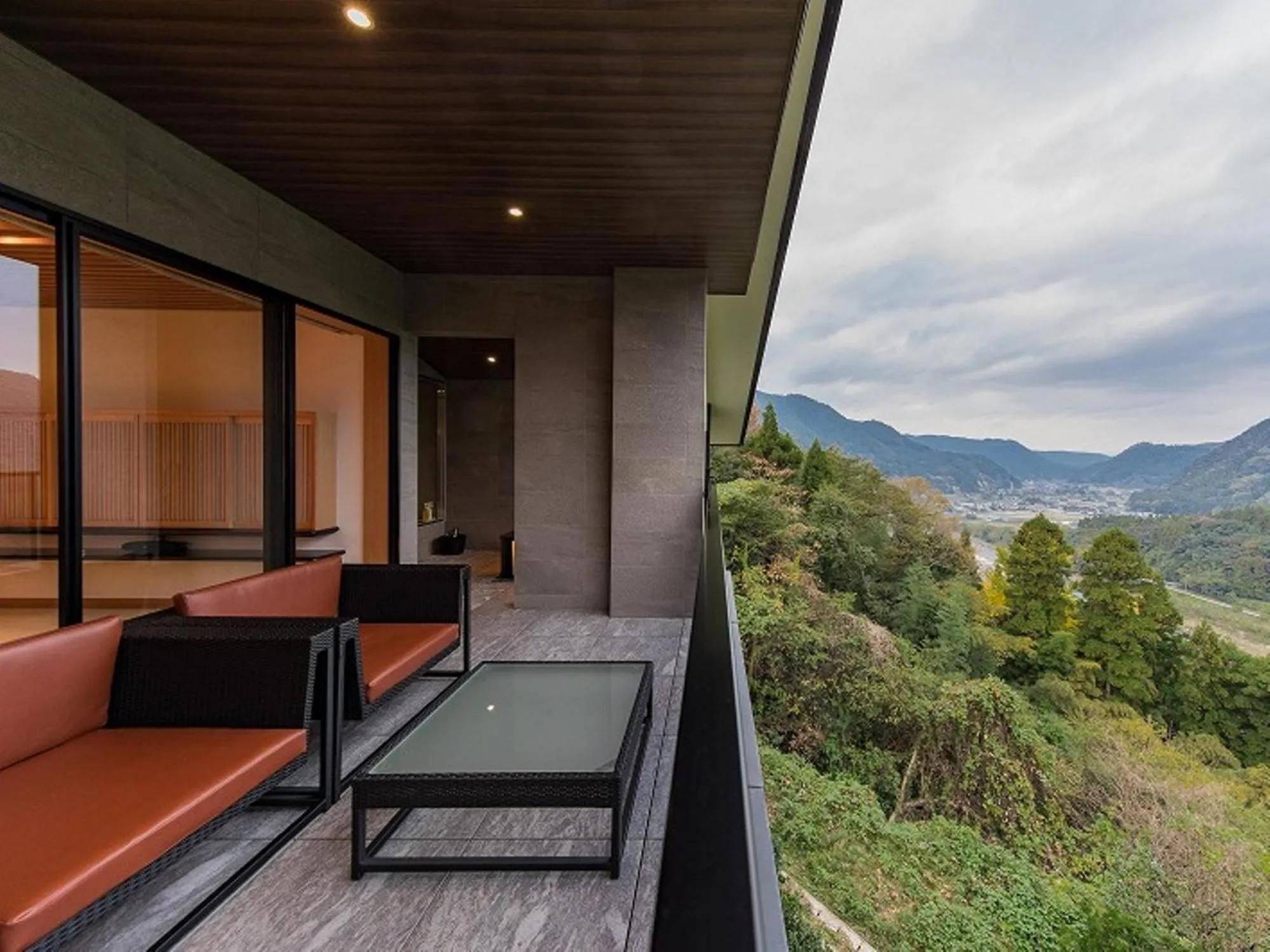 Mountain view in Okuhita Onsen Umehibiki