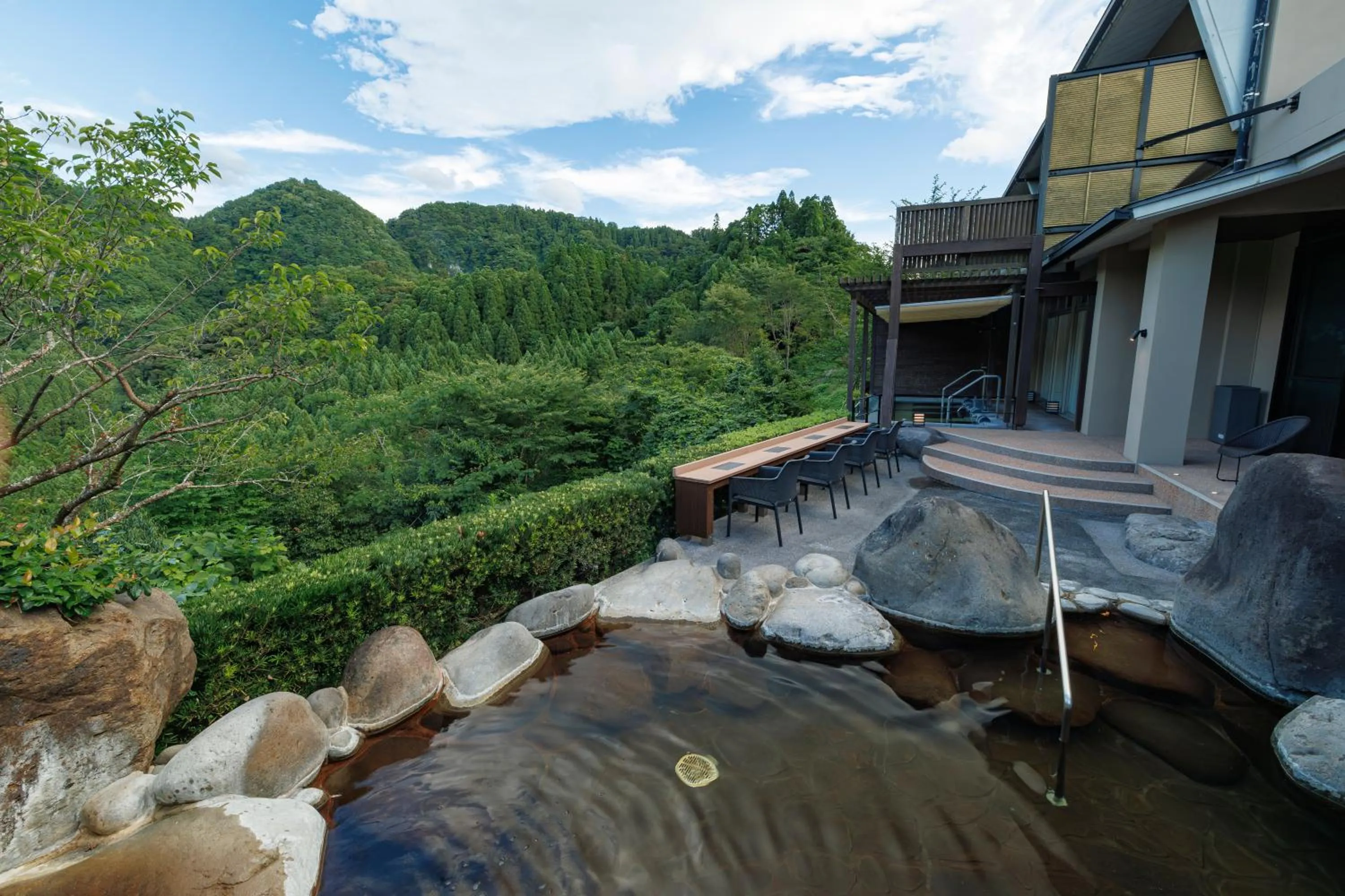 Open Air Bath in Okuhita Onsen Umehibiki