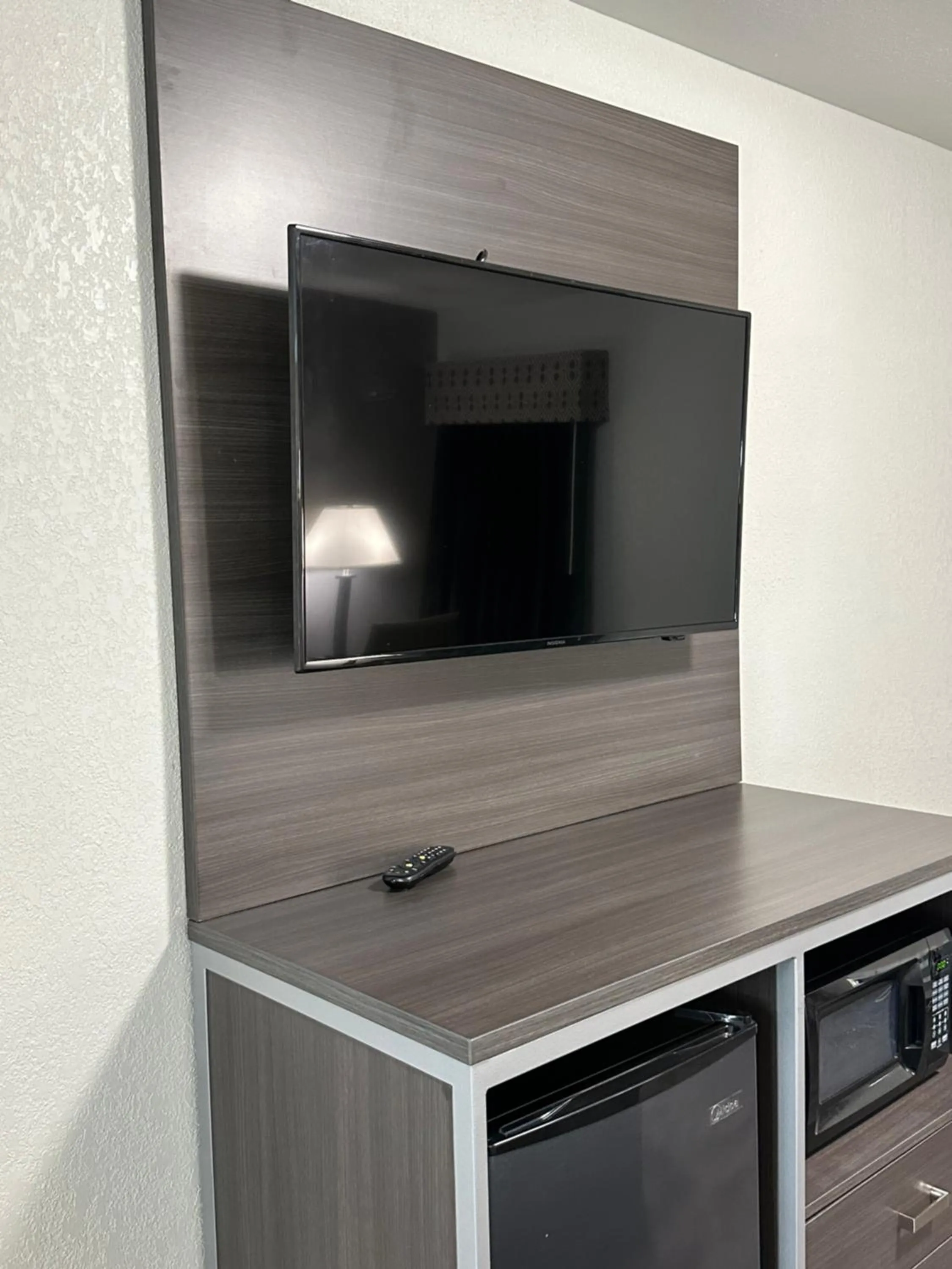 Sleepy Traveler Motel