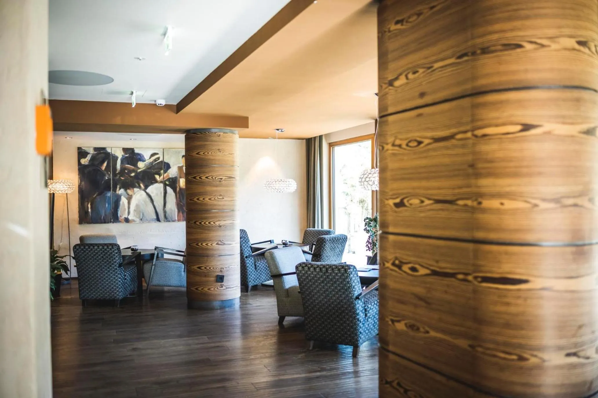 Communal lounge/ TV room in Familotel Alphotel