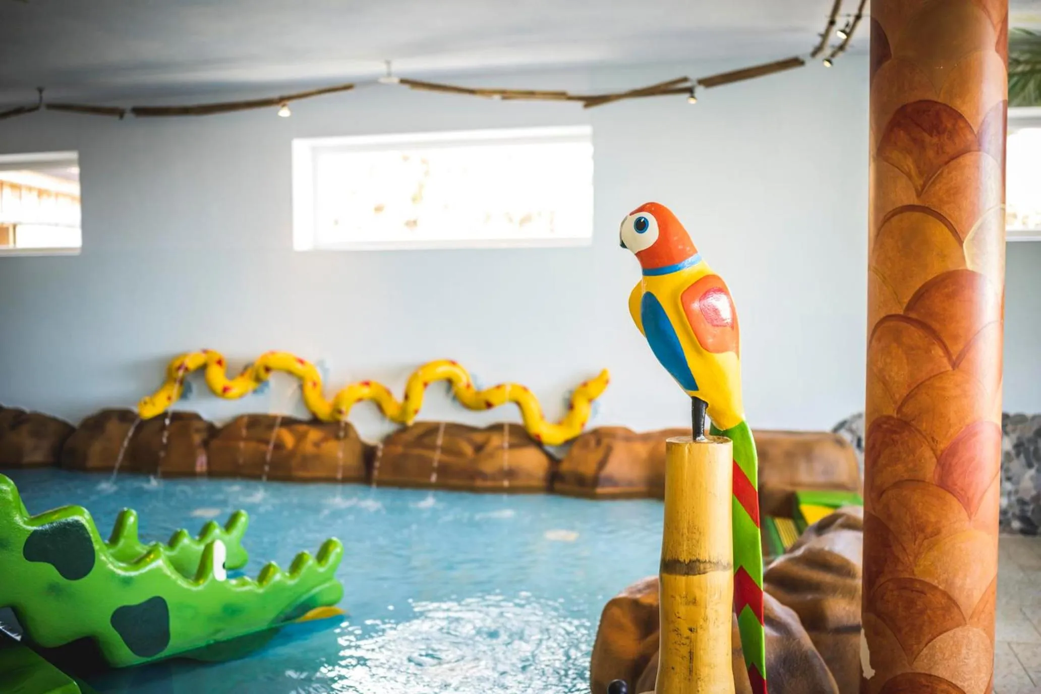 Swimming pool in Familotel Alphotel