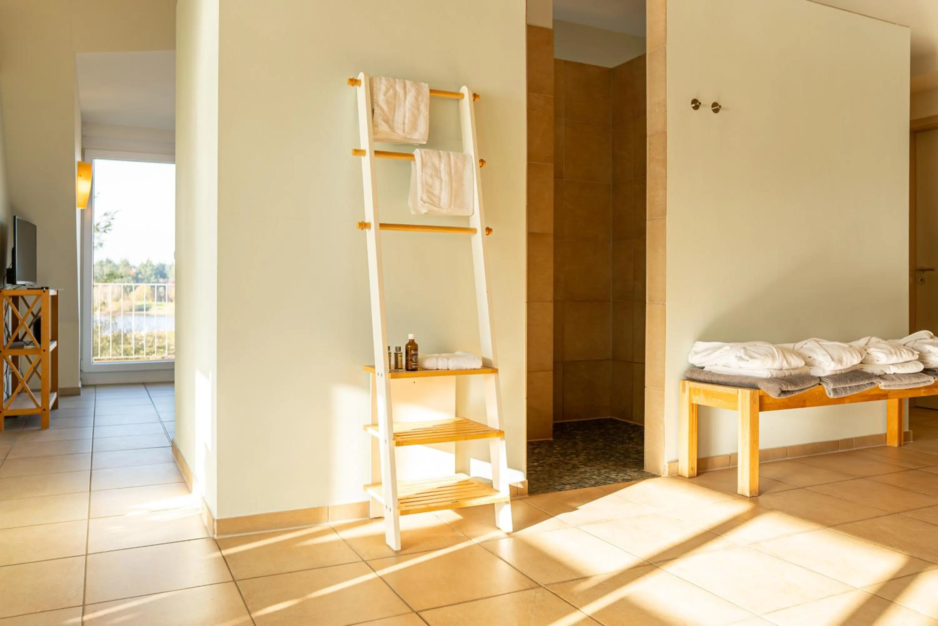 Sauna, Bed in Hotel Seeblick