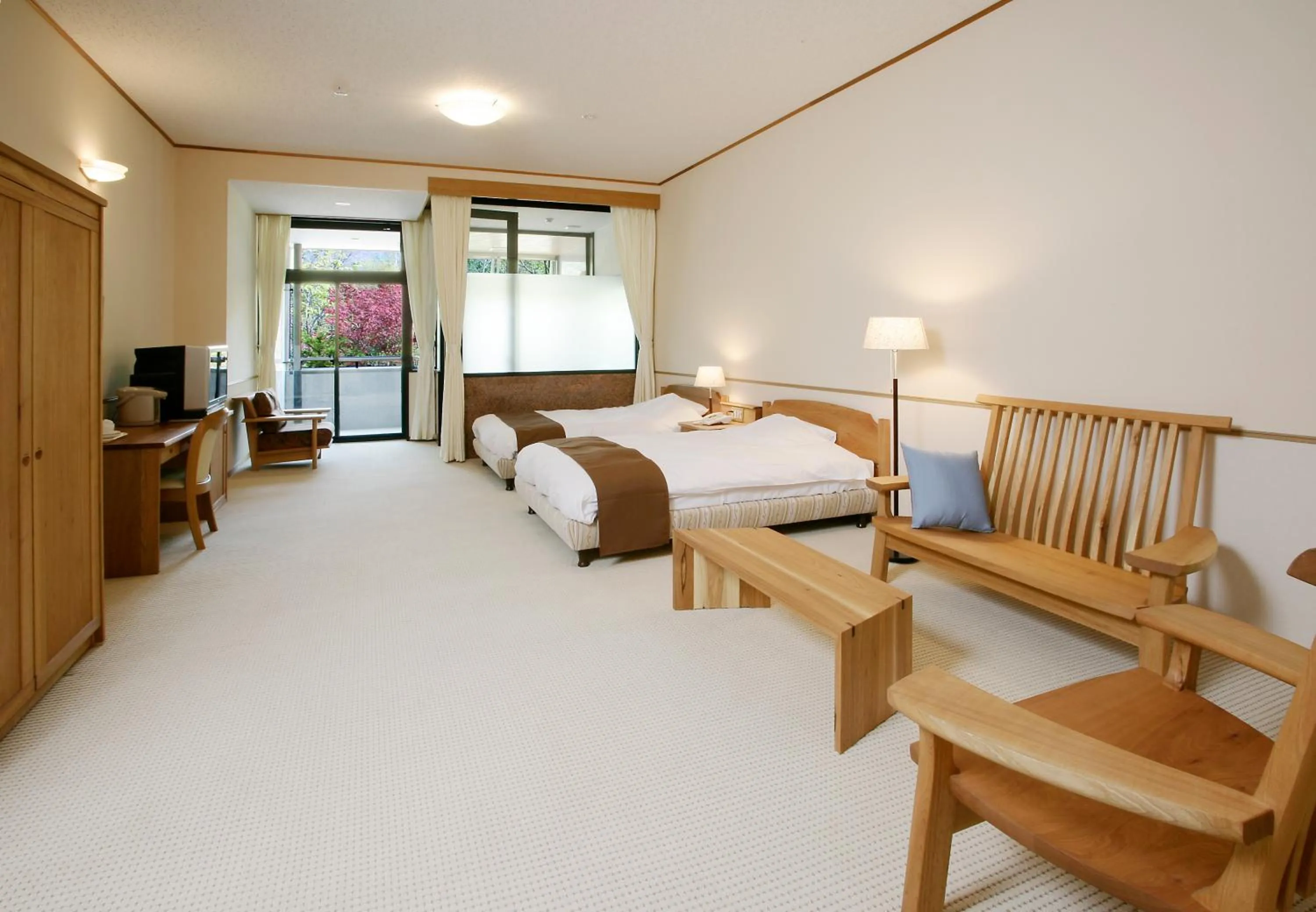 Living room, Bed in Nakao Kogen Hotel Kazaguruma