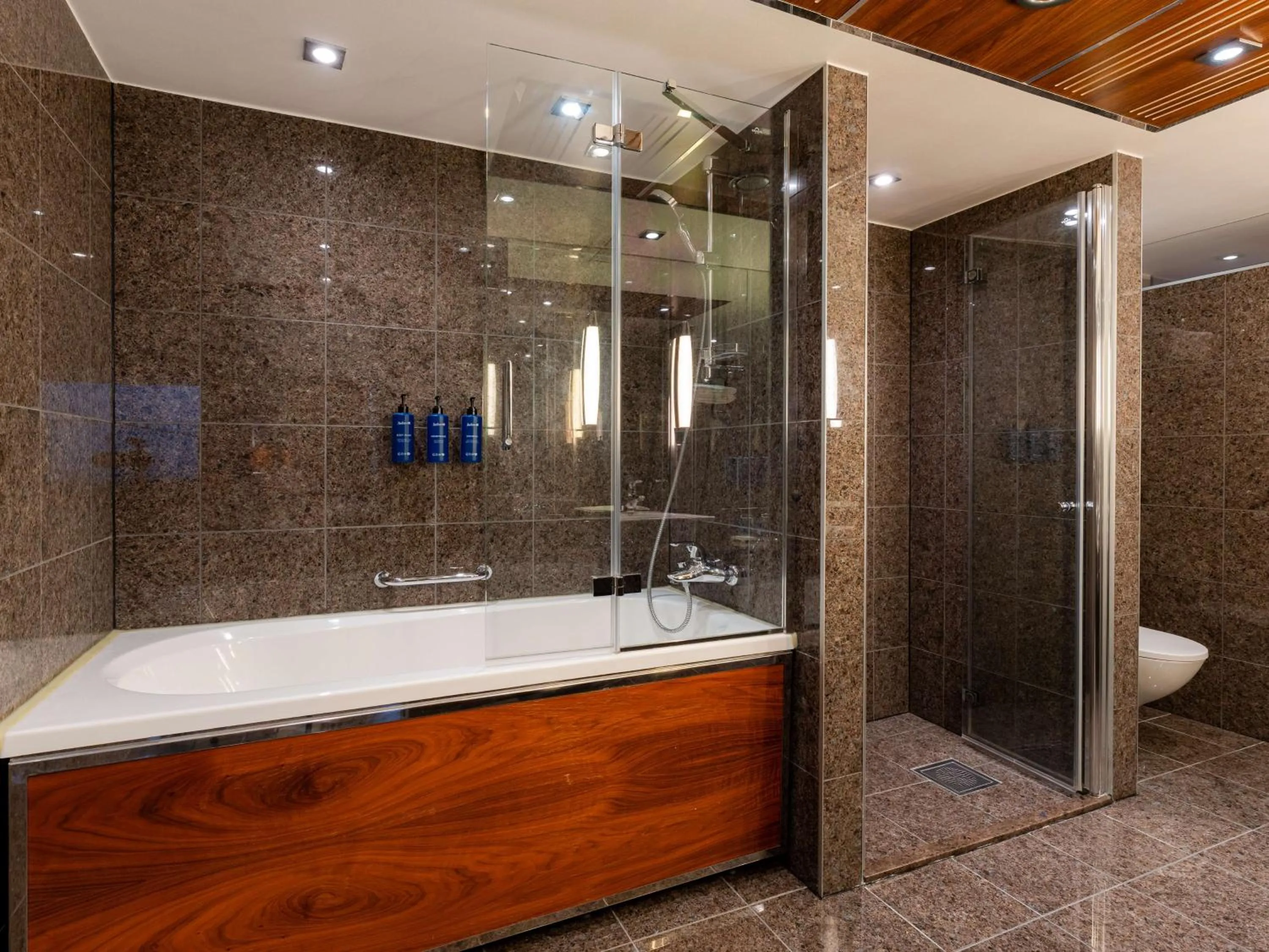 Bathroom in Radisson Blu Hotel Olümpia