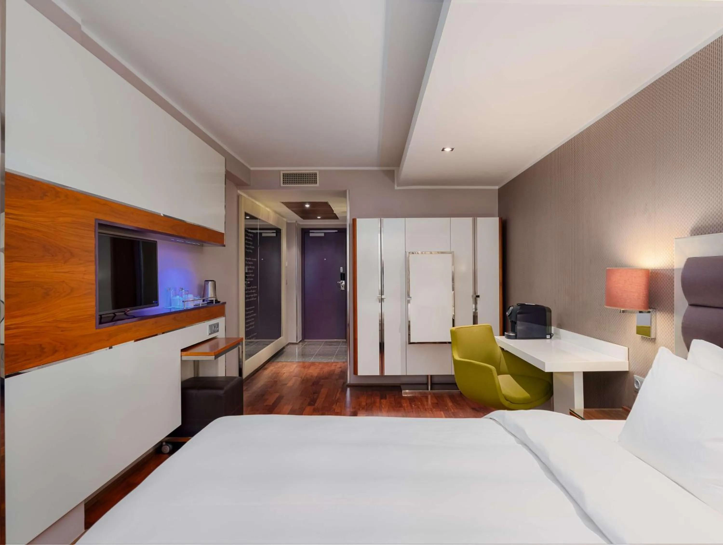 Bedroom, Bed in Radisson Blu Hotel Olümpia