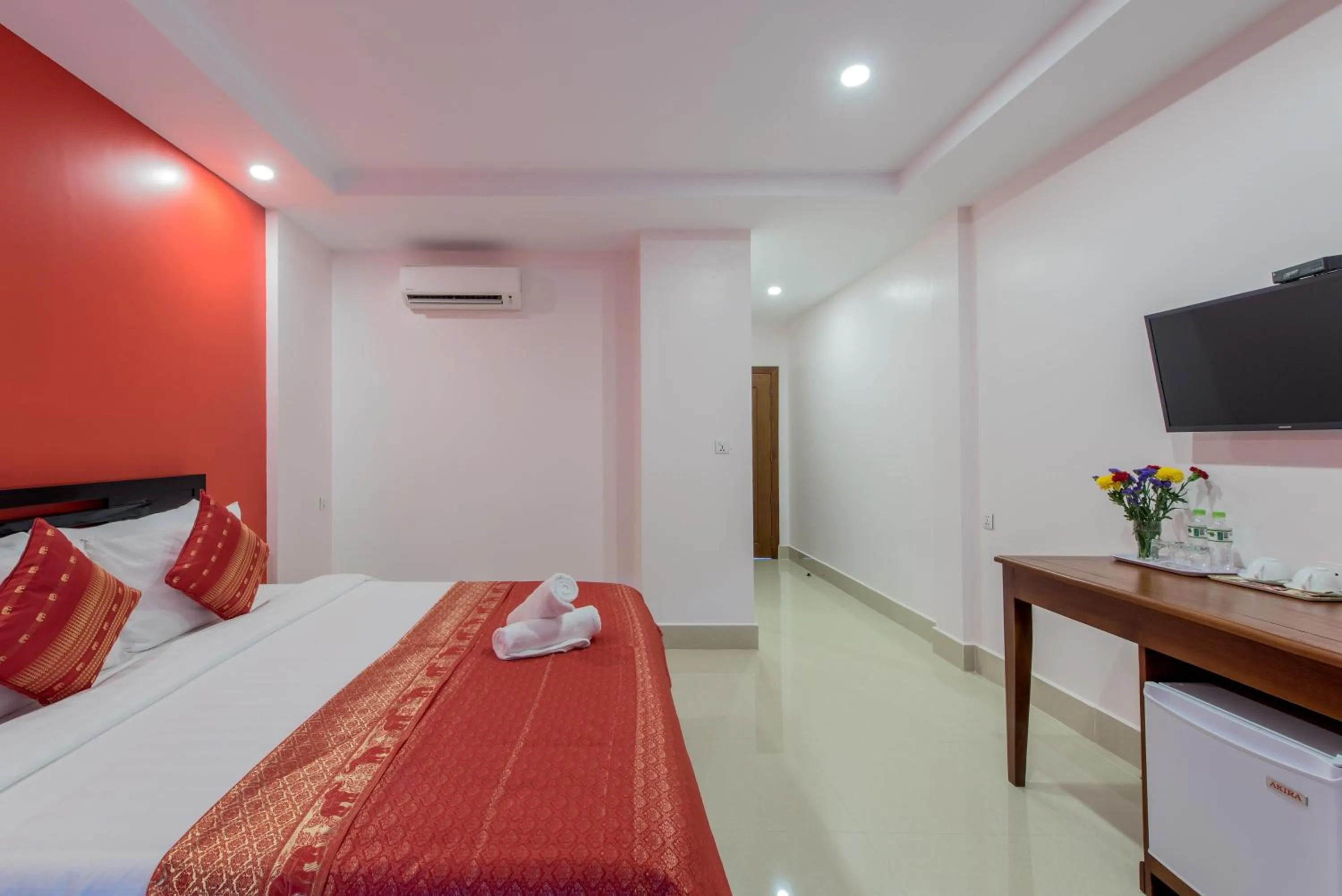 Bedroom, Bed in Golden Citadel Hotel Siem Reap