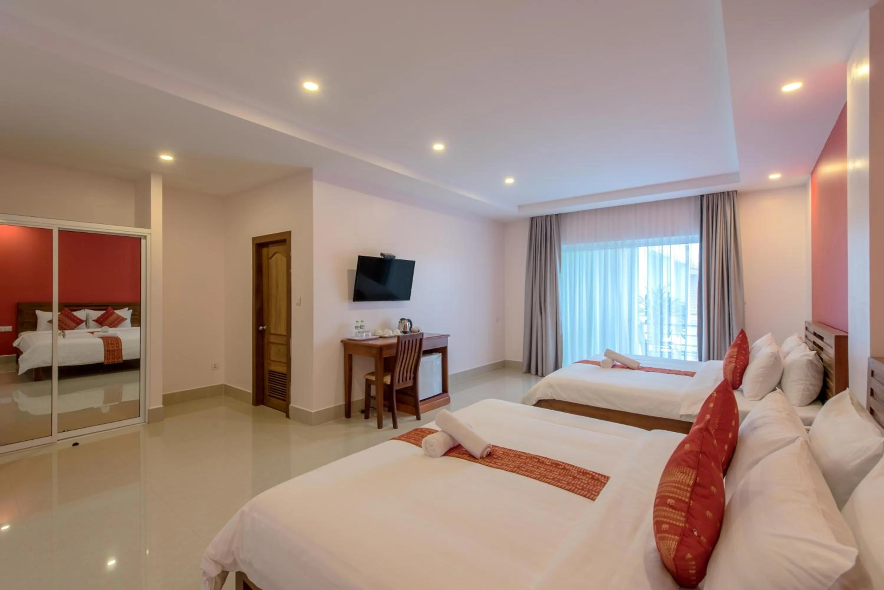 Bedroom, Bed in Golden Citadel Hotel Siem Reap