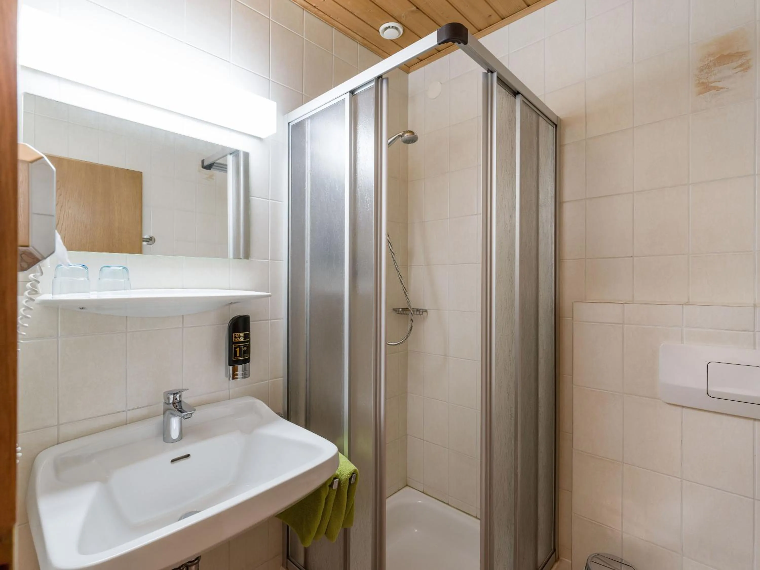 Shower in Gasthof zur Post