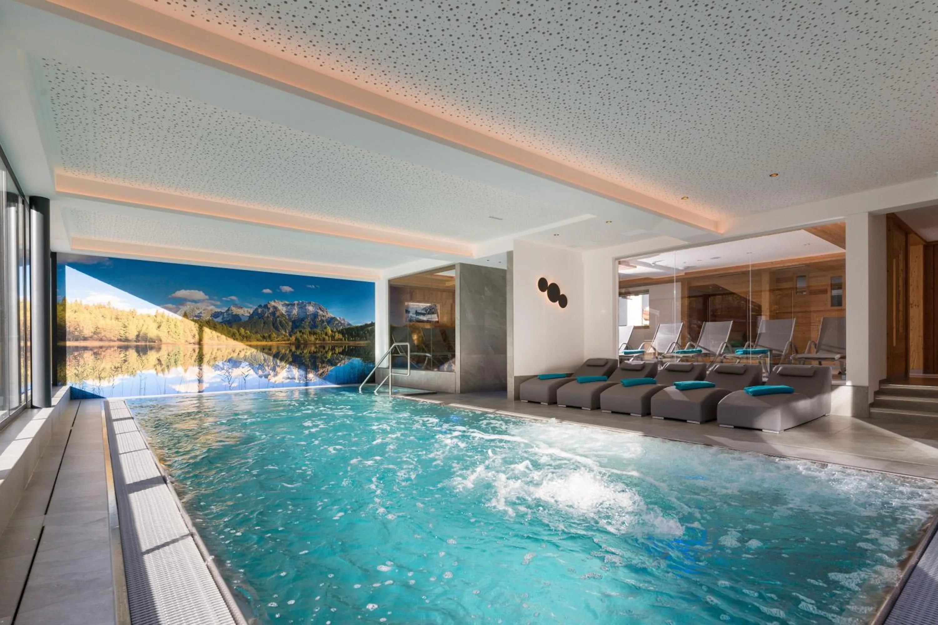 Swimming pool in Gasthof zur Post