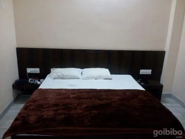 Bed in Laxmi Mahal