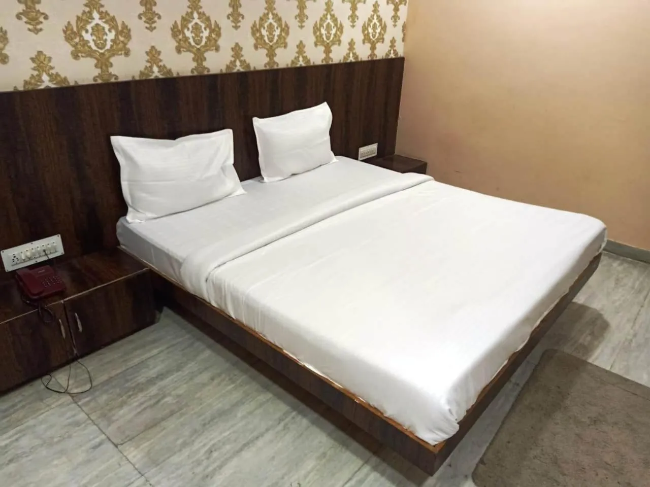 Bed in Laxmi Mahal